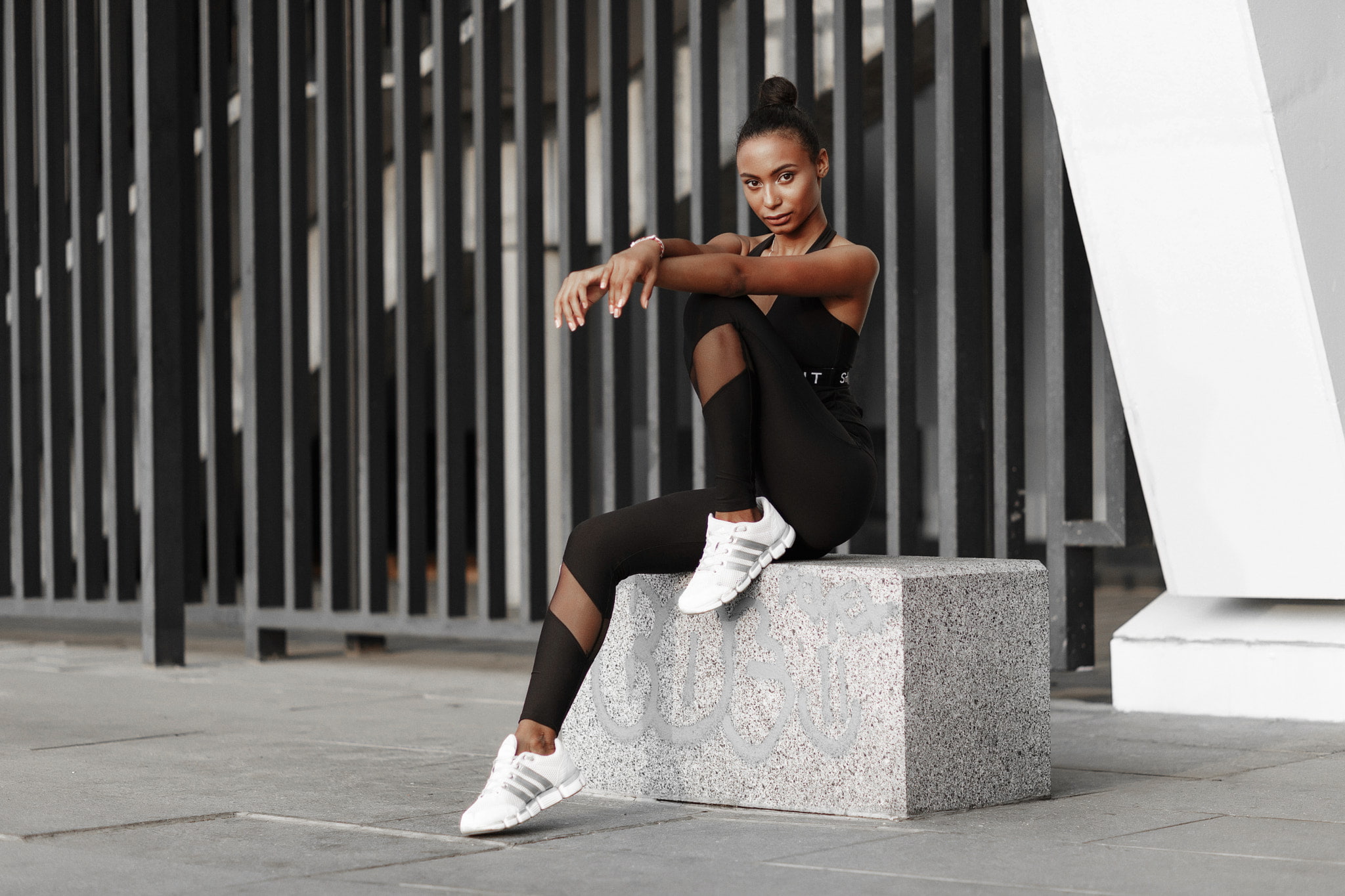 leggings, 500px, white shoes, ponytail, women, ebony, model, fitness model, brunette, 1080P, looking at viewer, HD Wallpaper