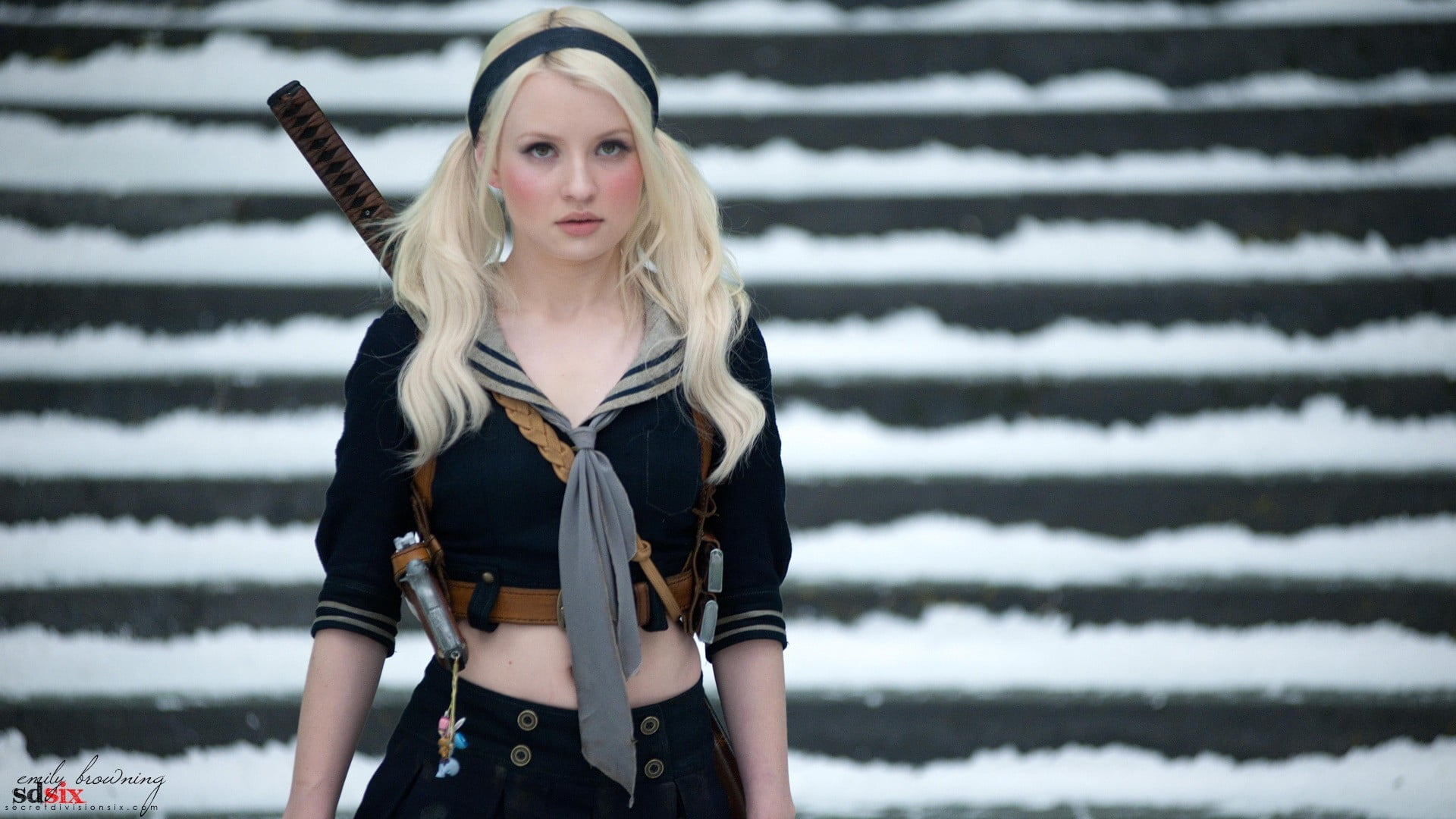 lifestyles, Emily Browning, blonde, standing, young adult, hair, weapon, blond hair, women, movies, three quarter length, hairstyle, celebrity, 1080P, HD Wallpaper