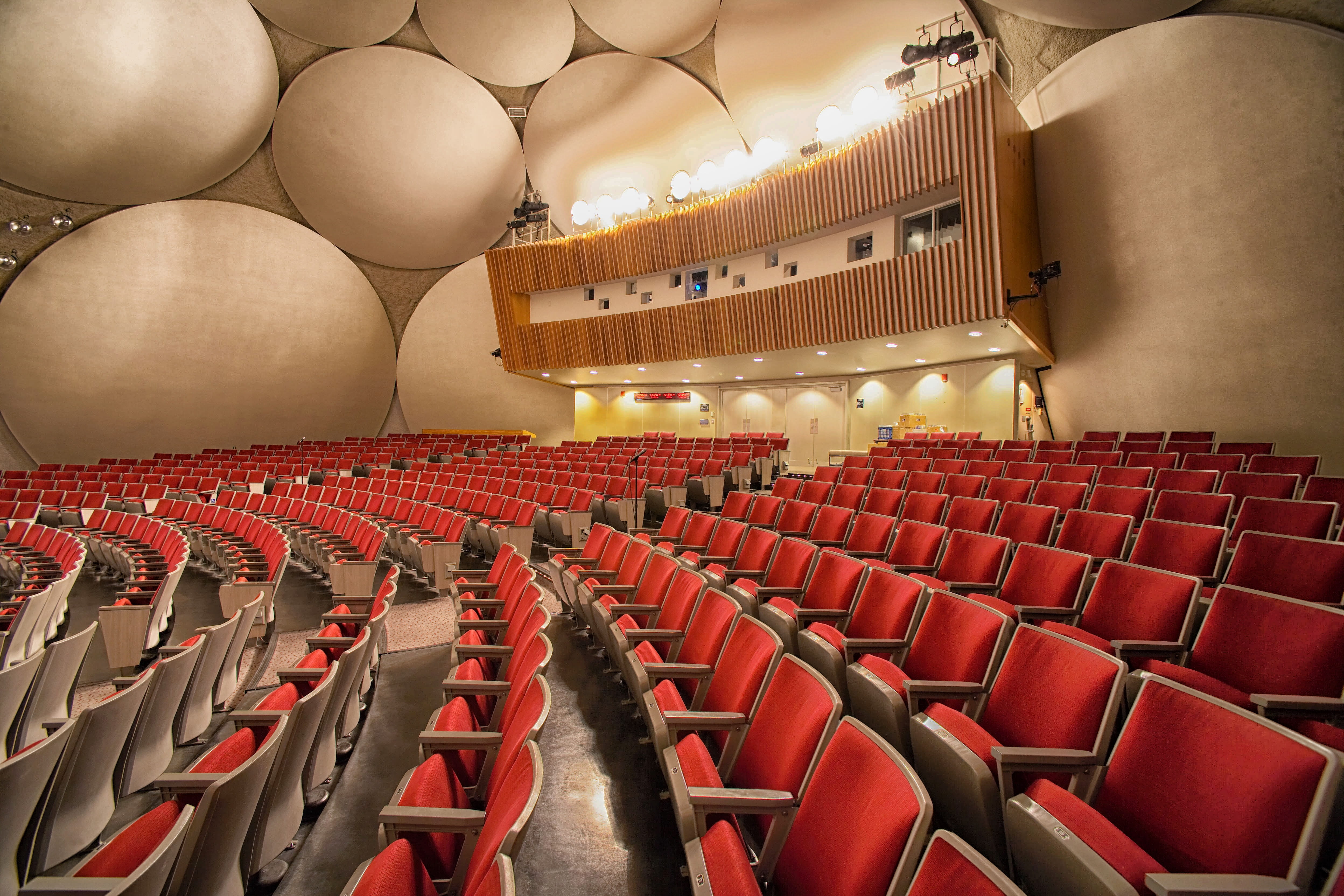 seat, red, order, langley, conformity, absence, no people, interior, virginia, indoors, cia headquarters, stage, hdr, in a row, seating, built structure, HD Wallpaper