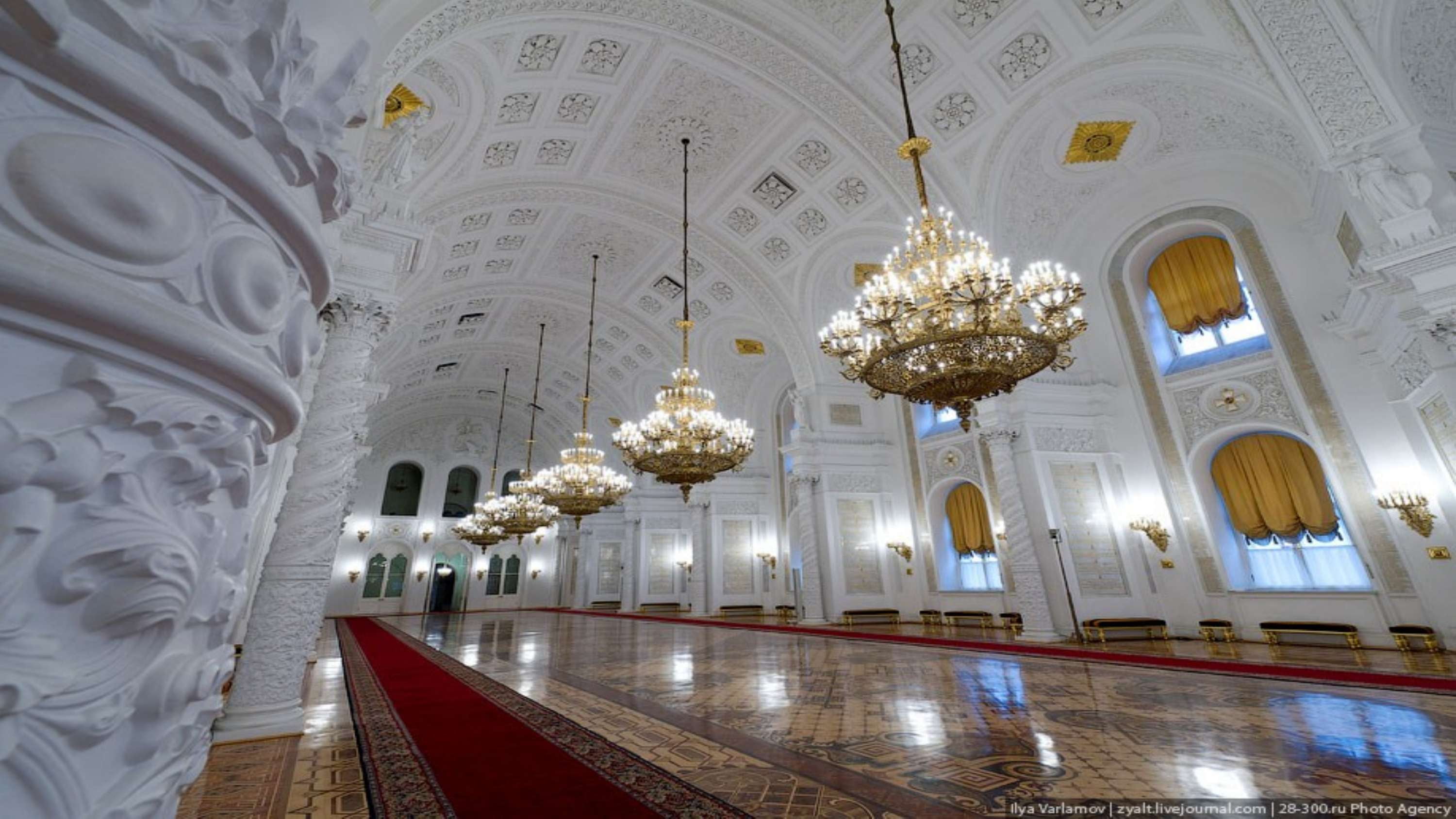 travel, built structure, lighting equipment, illuminated, kremlin, arch, no people, luxury, low angle view, ceiling, chandelier, palace, religion, architectural column, HD Wallpaper