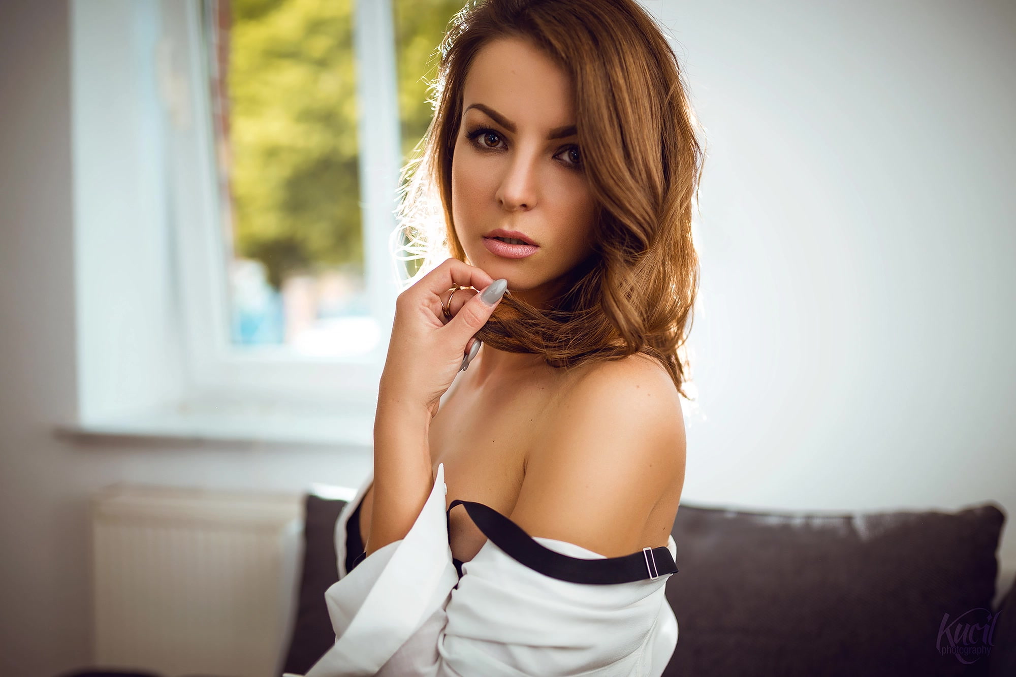 1080P, women, brunette, women indoors, Kleine Ratte, Chris Kucil, model, painted nails, HD Wallpaper