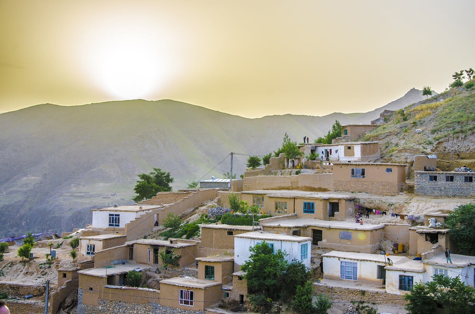 building exterior, nature, stone house, green, architecture, town, house, no people, sky, day, Afghanistan, beauty in nature, plant, mountain, white, built structure, HD Wallpaper
