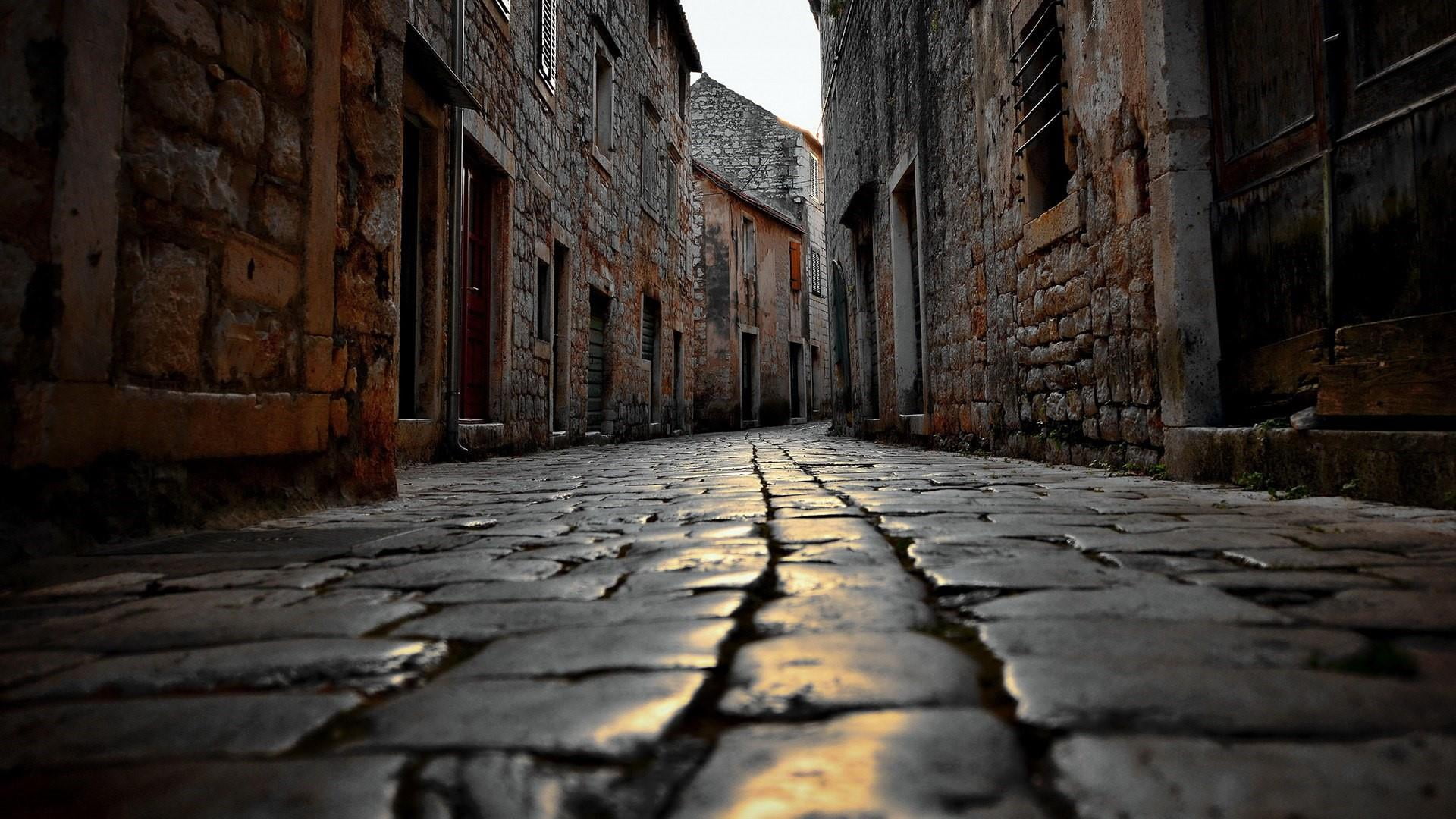 street, stari grad, brick, bricks, alley, cobblestone, 1080P, surface level, building, wet, day, direction, rock, architecture, the way forward, built structure, HD Wallpaper