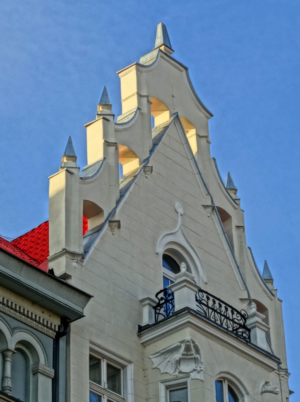 tower, stary rynek, the past, nature, gable, historic, no people, built structure, bydgoszcz, 720P, place of worship, clear sky, spire, pediment, building, Phone HD Wallpaper