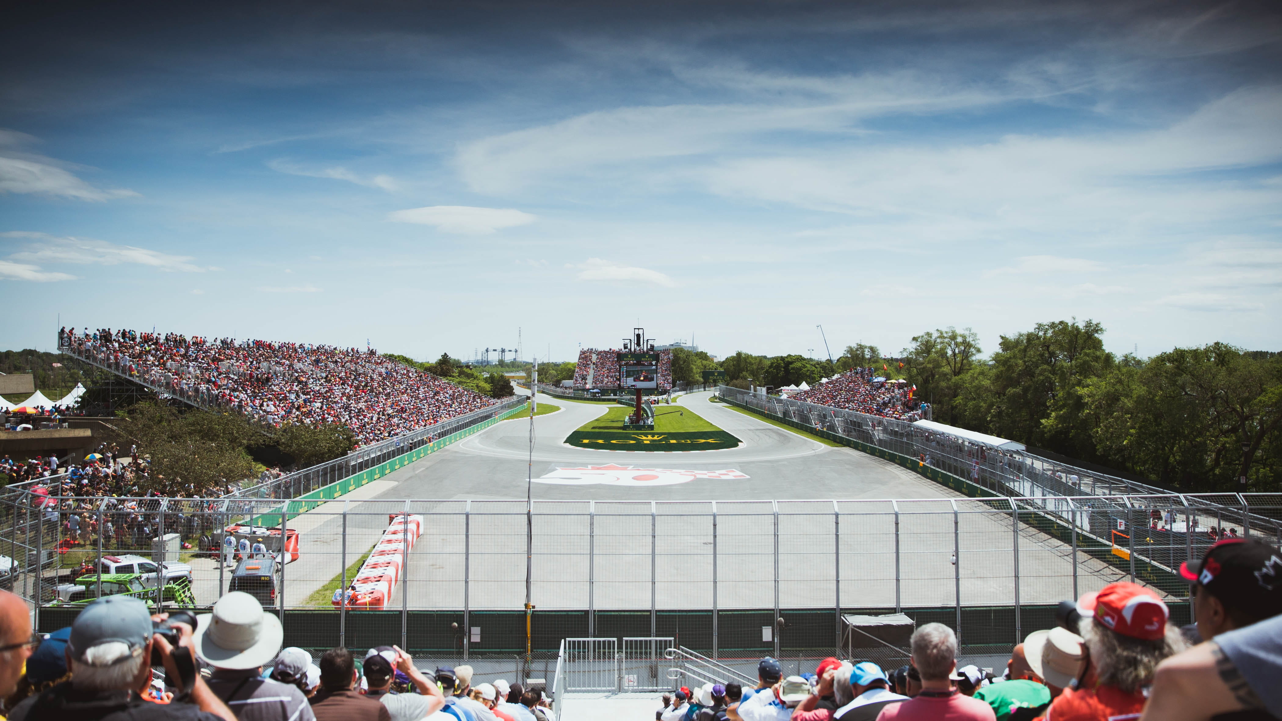lifestyles, leisure activity, timepieces, plant, arts culture and entertainment, tree, canada, casino, racetrack, time, sky, rolex, competition, adult, HD Wallpaper