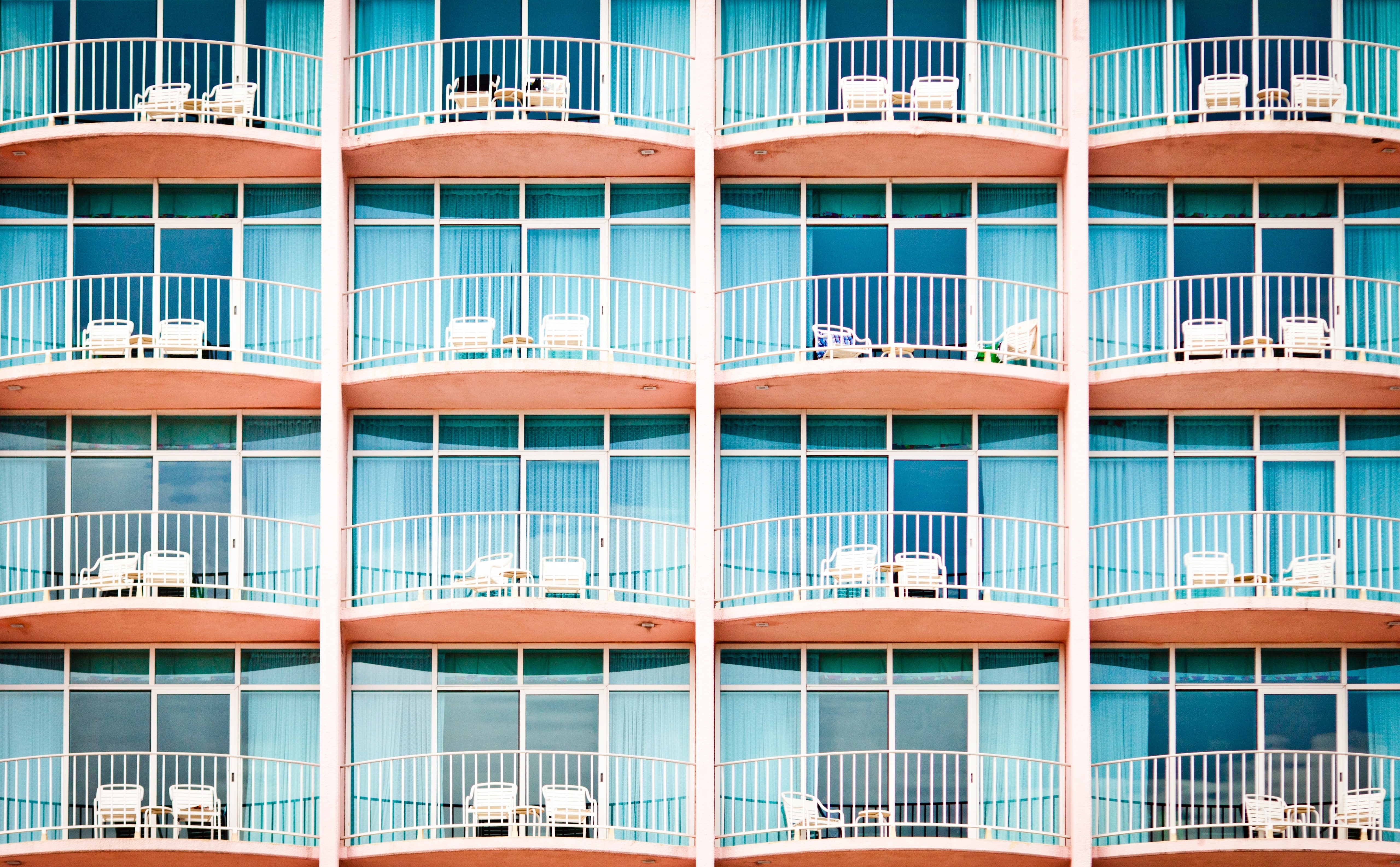 balcony, repetition, chance, 5K, last, no people, built structure, railing, residential district, city, Atlantis, outdoors, rise, Architecture, glass - material, HD Wallpaper