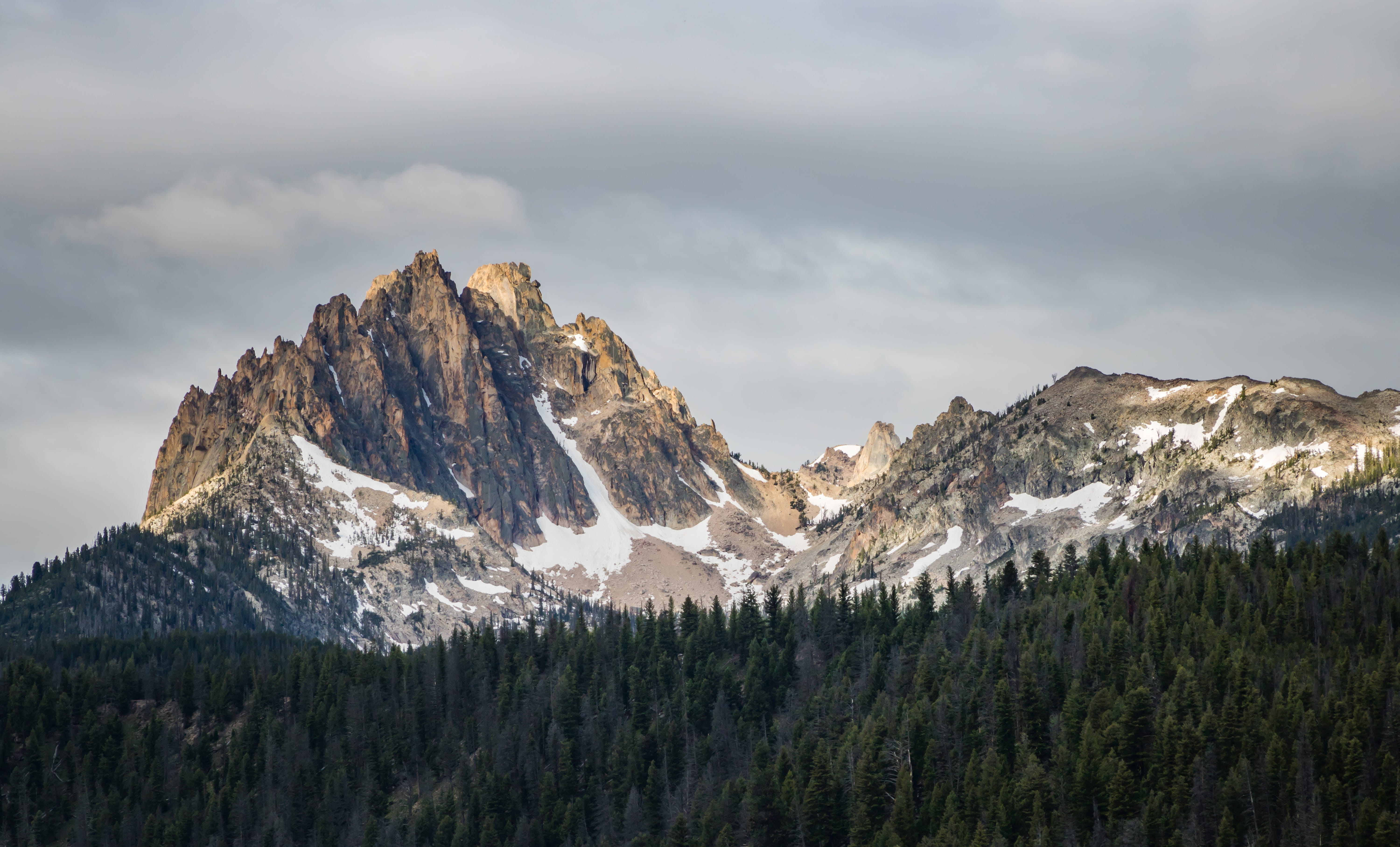 photo, snowcapped mountain, rugged, cold temperature, cloud, mountain, sawtooth mountain, sky, cloud - sky, winter, evergreen tree, peak, no people, wilderness, HD Wallpaper
