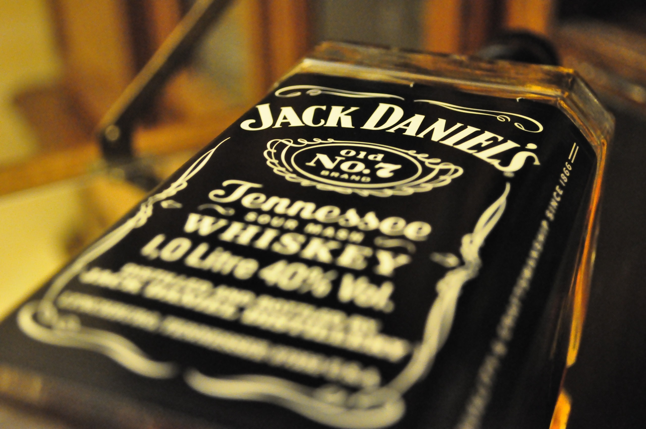 bottle, macro, whiskey, alcohol, daniel 039 s, 2K, jack, HD Wallpaper