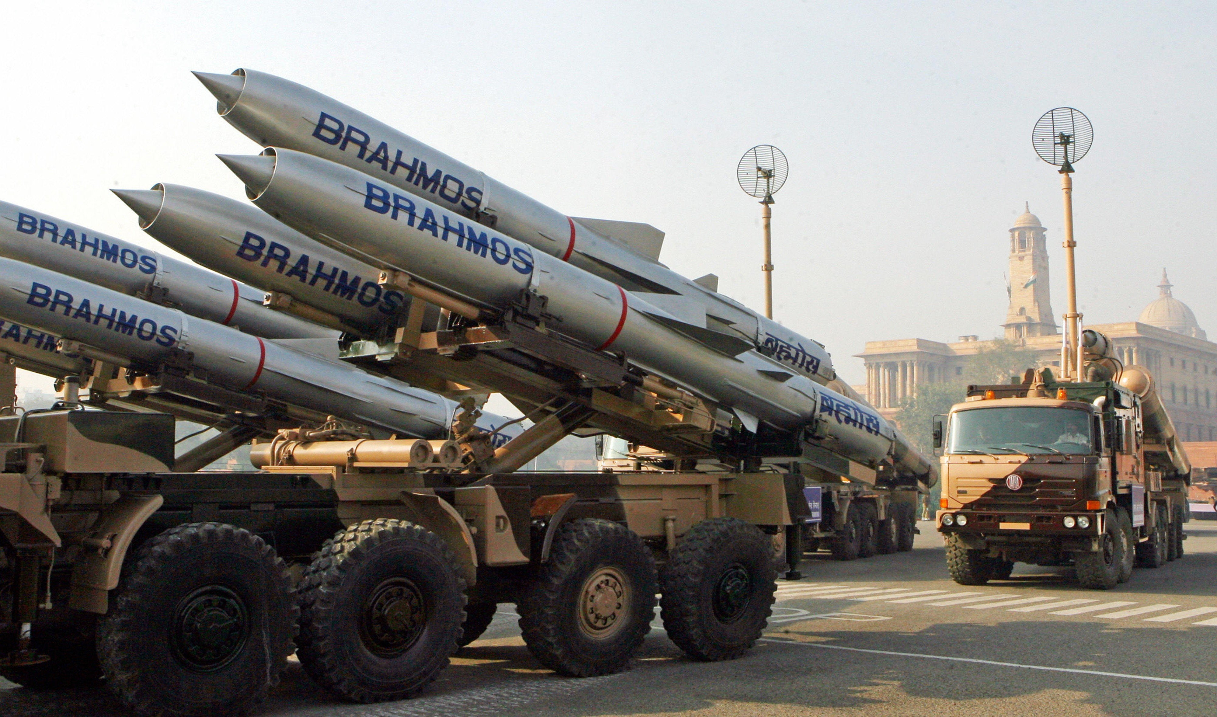 4000x2357, vehicle, army, 4K, india, truck, brahmos, war, military, missile, HD Wallpaper