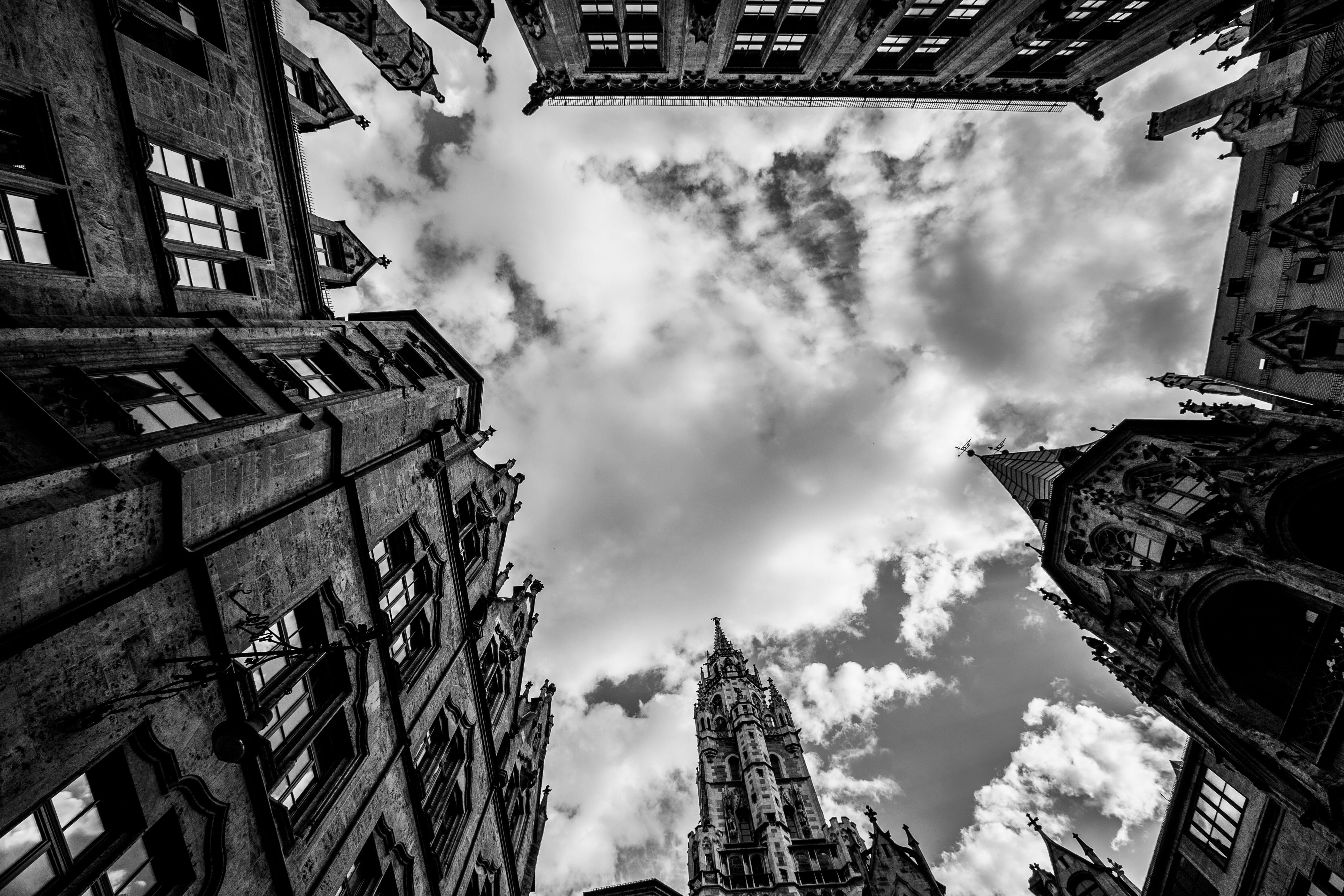 tall - high, outdoors, architecture, #lookup, religion, 4K, built structure, place of worship, low angle view, germany, city, day, spirituality, munich, HD Wallpaper