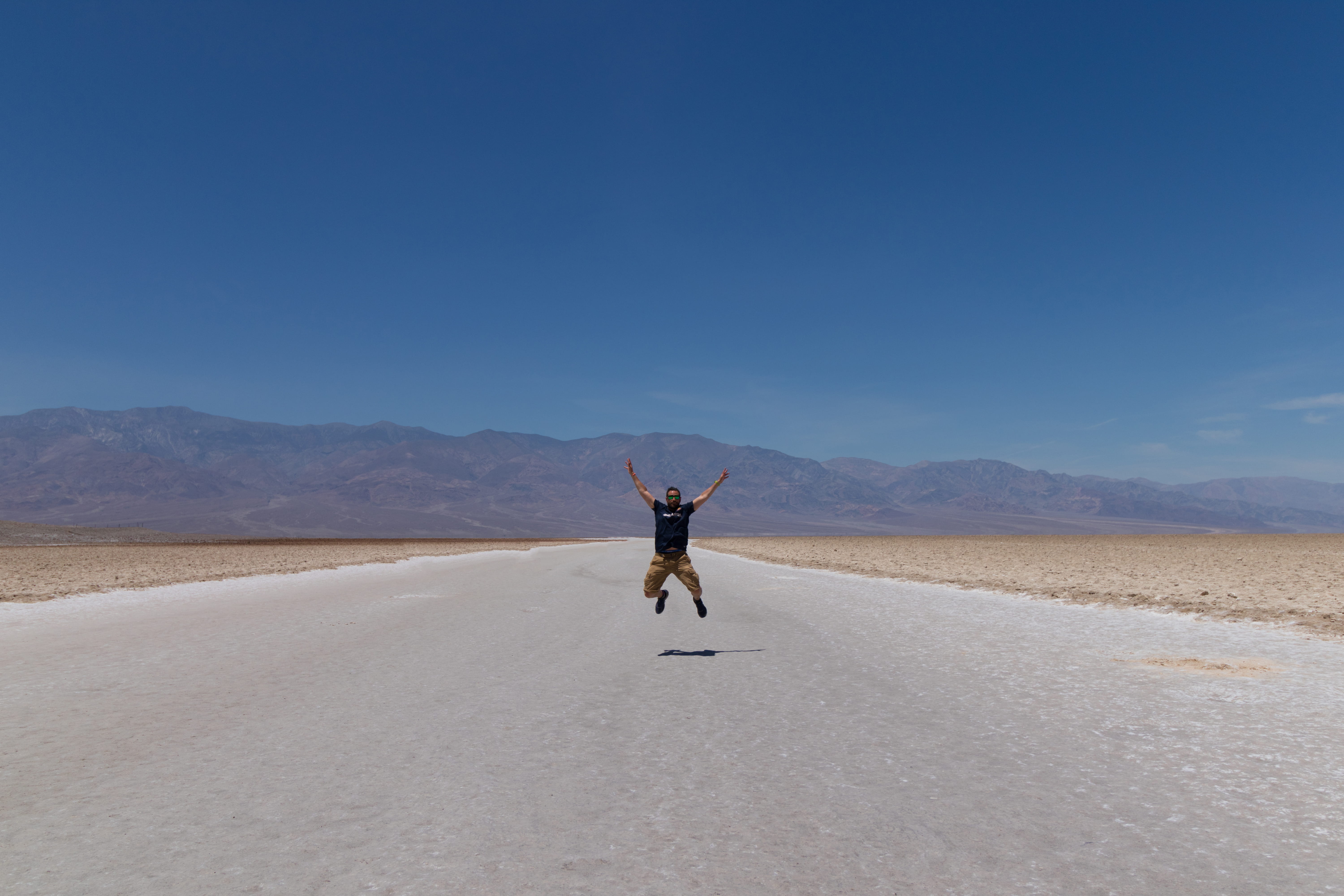 landscape, empty, tranquil scene, outdoors, 5K, human arm, one person, deathvalley, country, mountain range, man, blue, real people, badwaterbasing, sand, HD Wallpaper