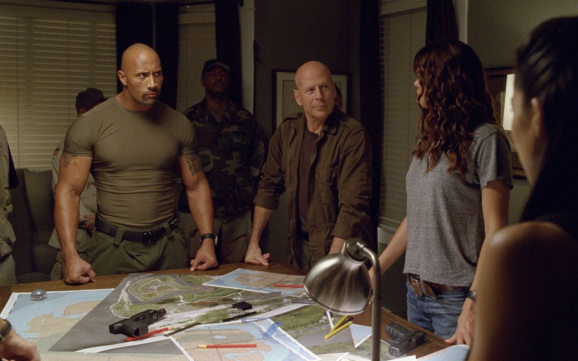 occupation, mid adult, coworker, G.I. Joe: Retaliation, business, indoors, standing, group of people, people, design professional, mid adult women, males, HD Wallpaper