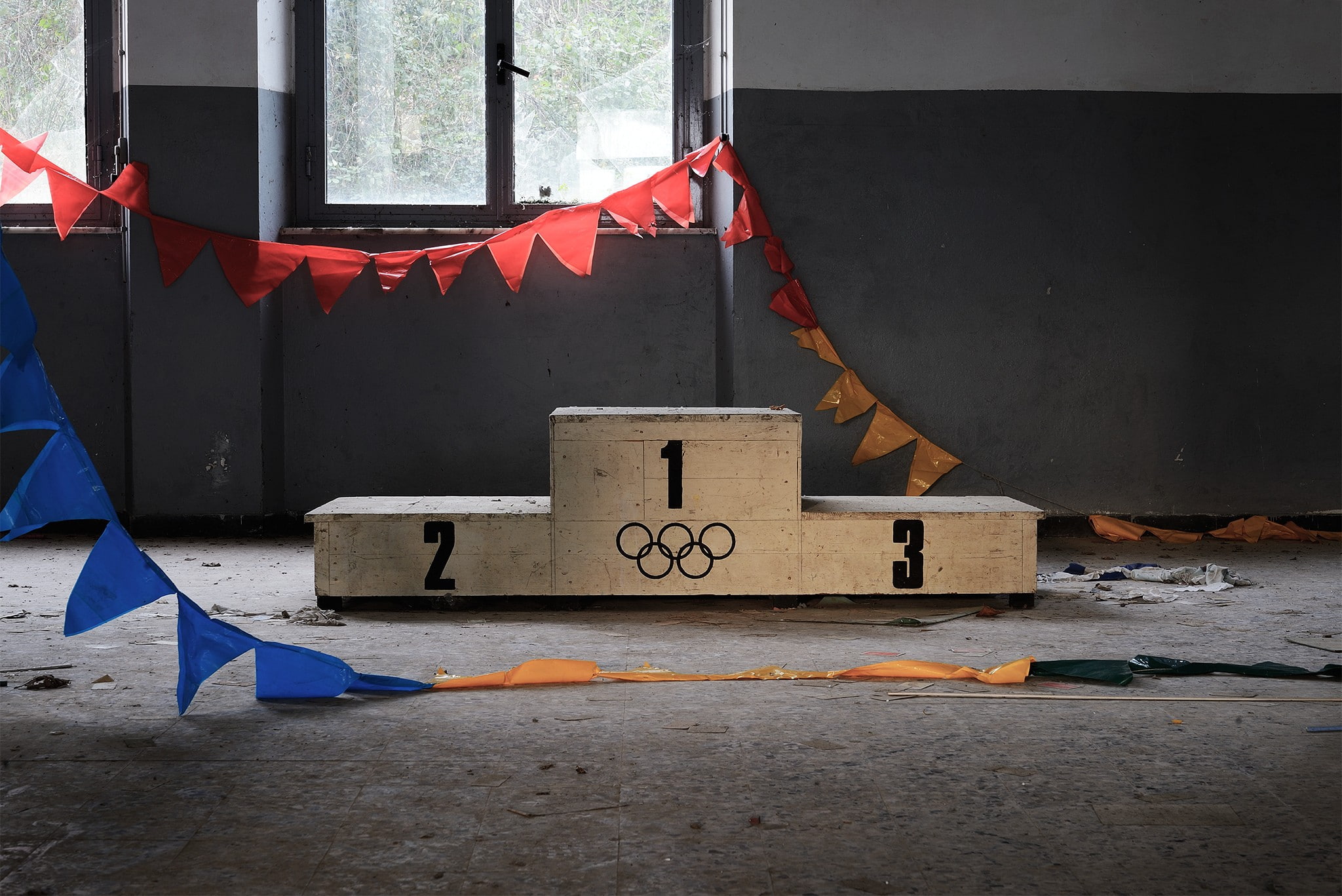 Olympics, stages, wall, on the floor, podiums, window, interior, 1080P, flag, abandoned, HD Wallpaper