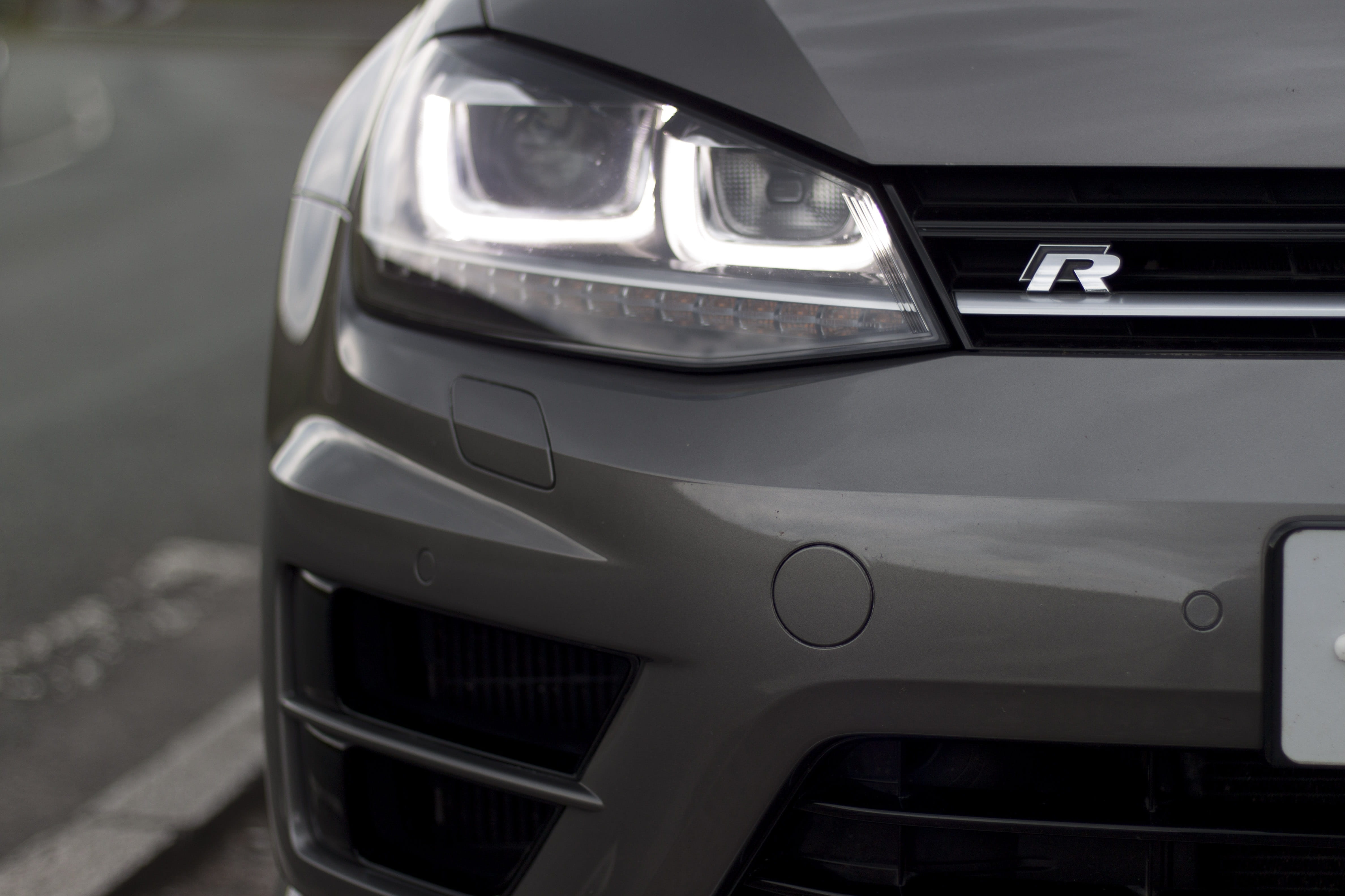 Automotive, close-up, luxury, R, focus on foreground, mode of transport, outdoors, Car, front view, chrome, 4K, r, headlight, Vw, speed, autosalon, gray, HD Wallpaper