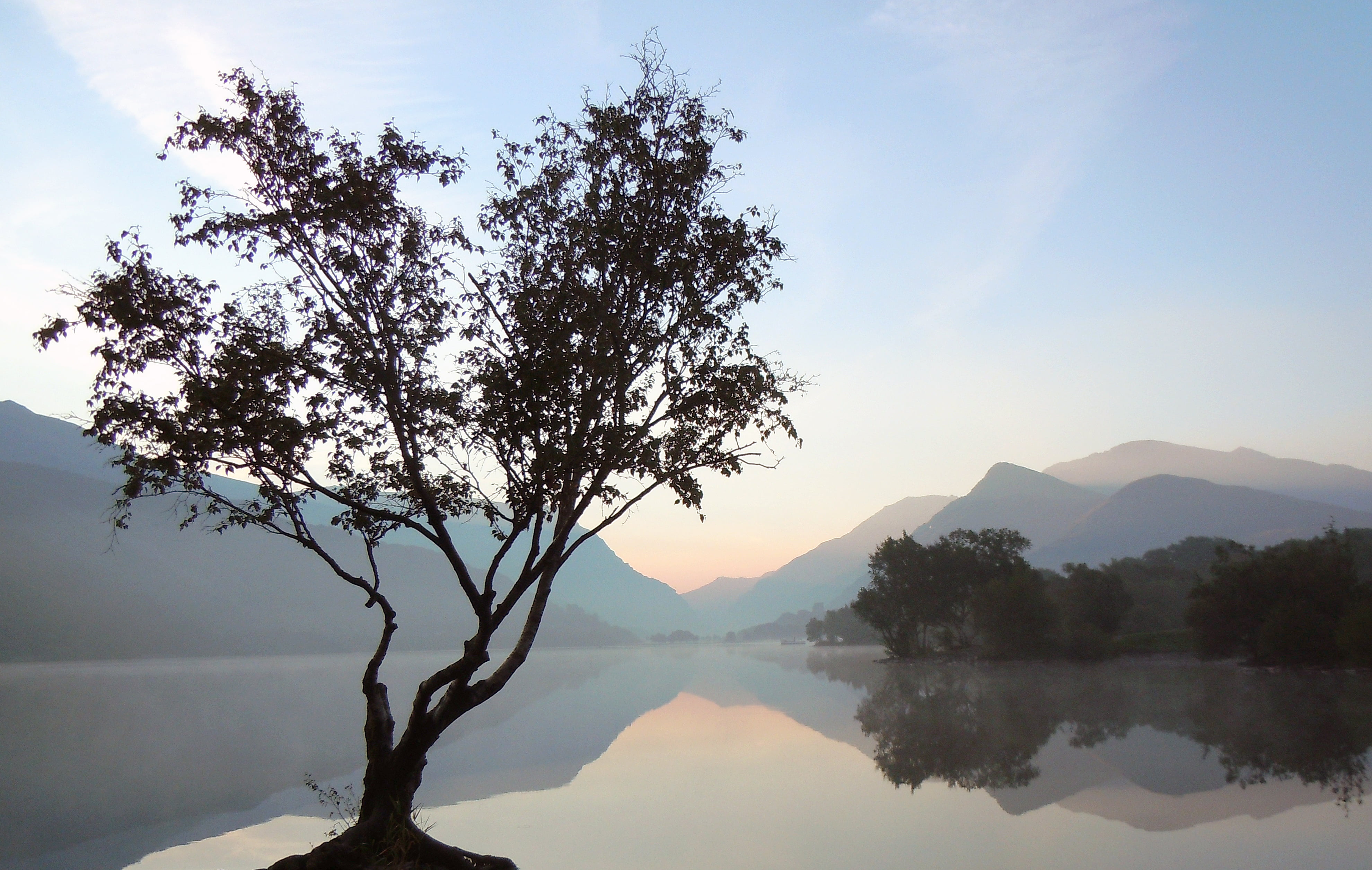 landscape, favourite, morning, Water  tree, snowdonia, beautiful  view, Padarn, plants, outdoors, body, Wales, large, Leau, landscapes, heart, sunrise, HD Wallpaper