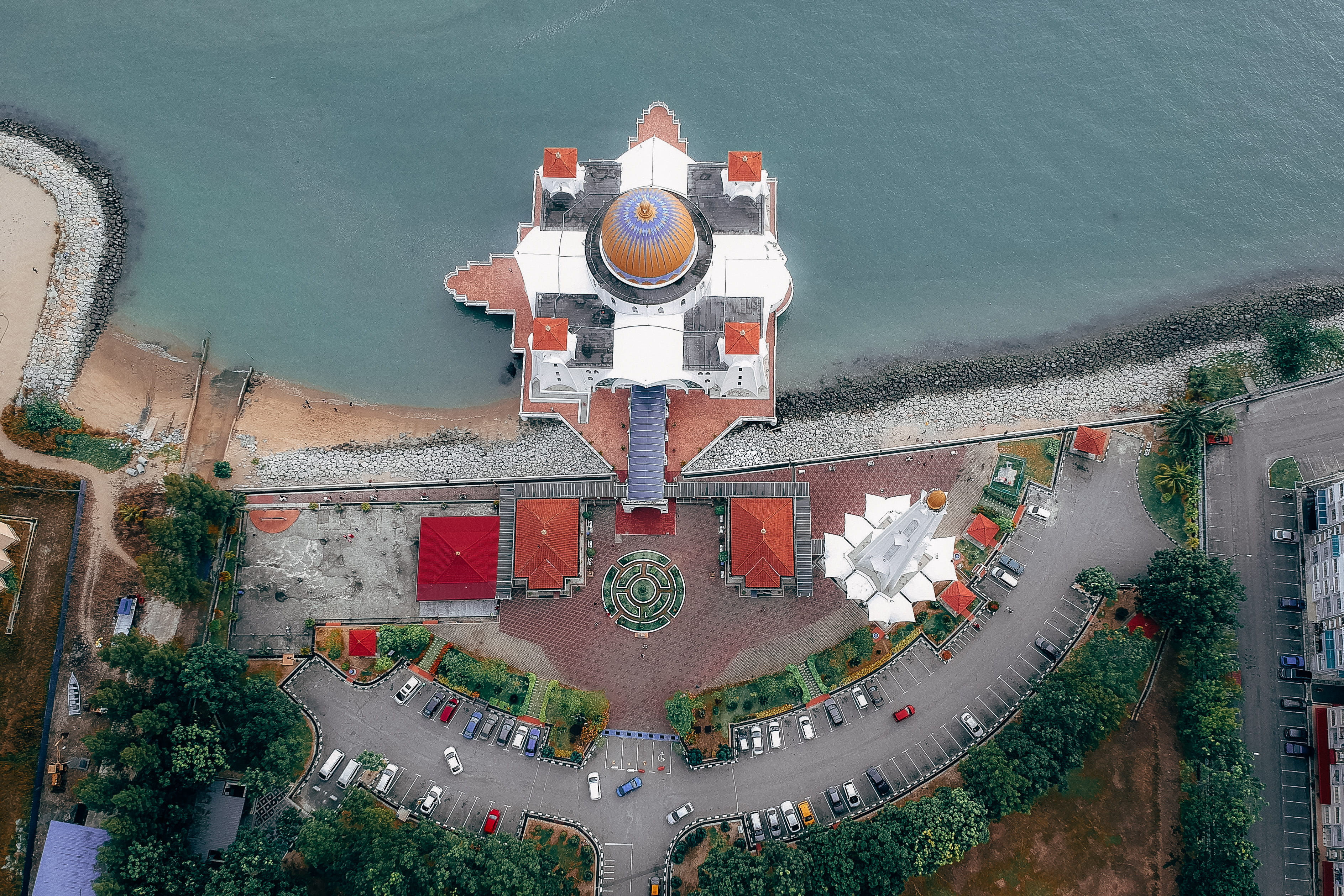 house of worship, cars, 2K, aerial, tree, view, high angle view, outdoors, mosque, residential district, parked, day, near, body, religion, Malaysia, drone cam, HD Wallpaper