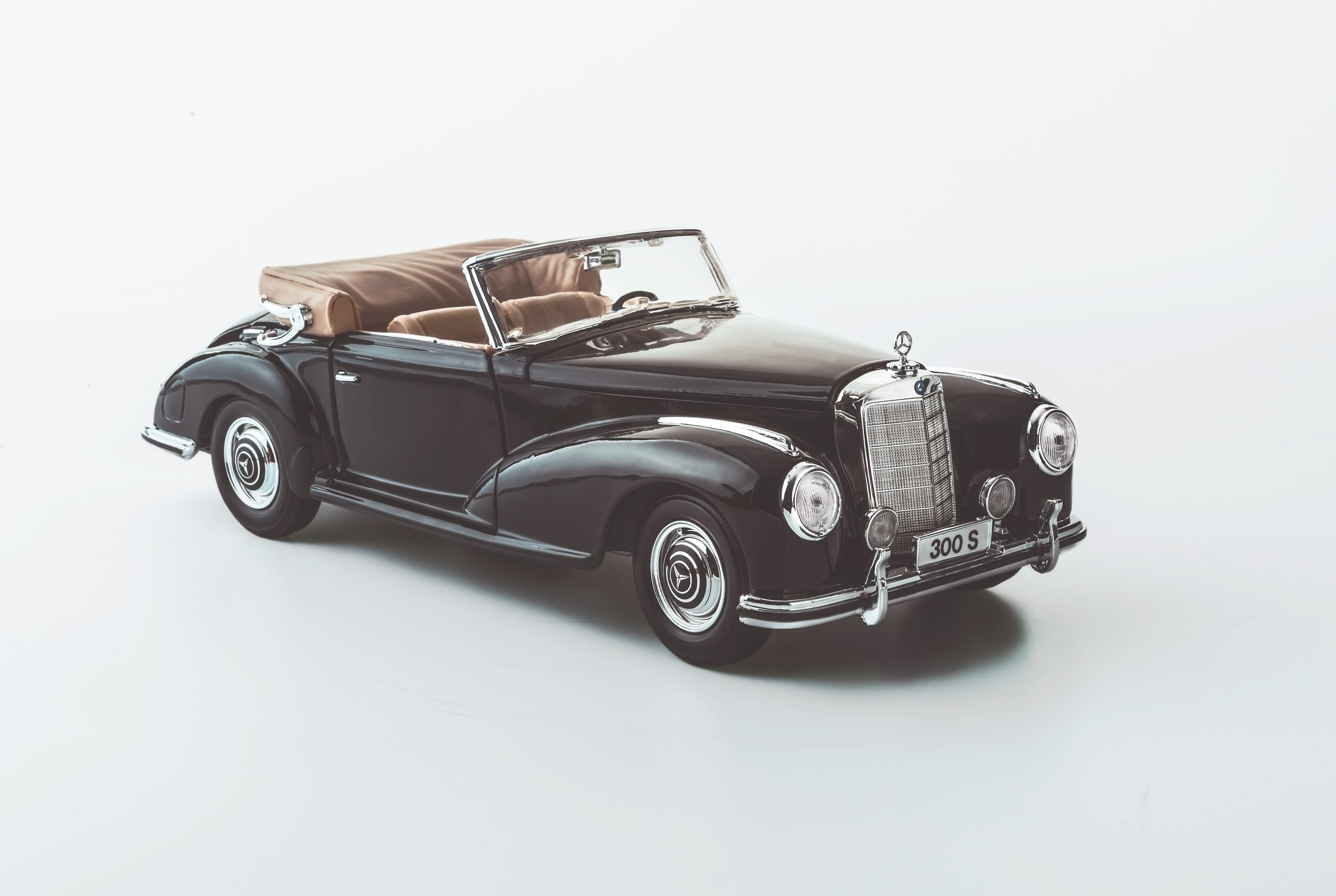 retro, copy space, public, style, design, fast, vehicle, wheel, speed, transportation, still life, mode of transportation, classic, engine, cut out, structure, HD Wallpaper