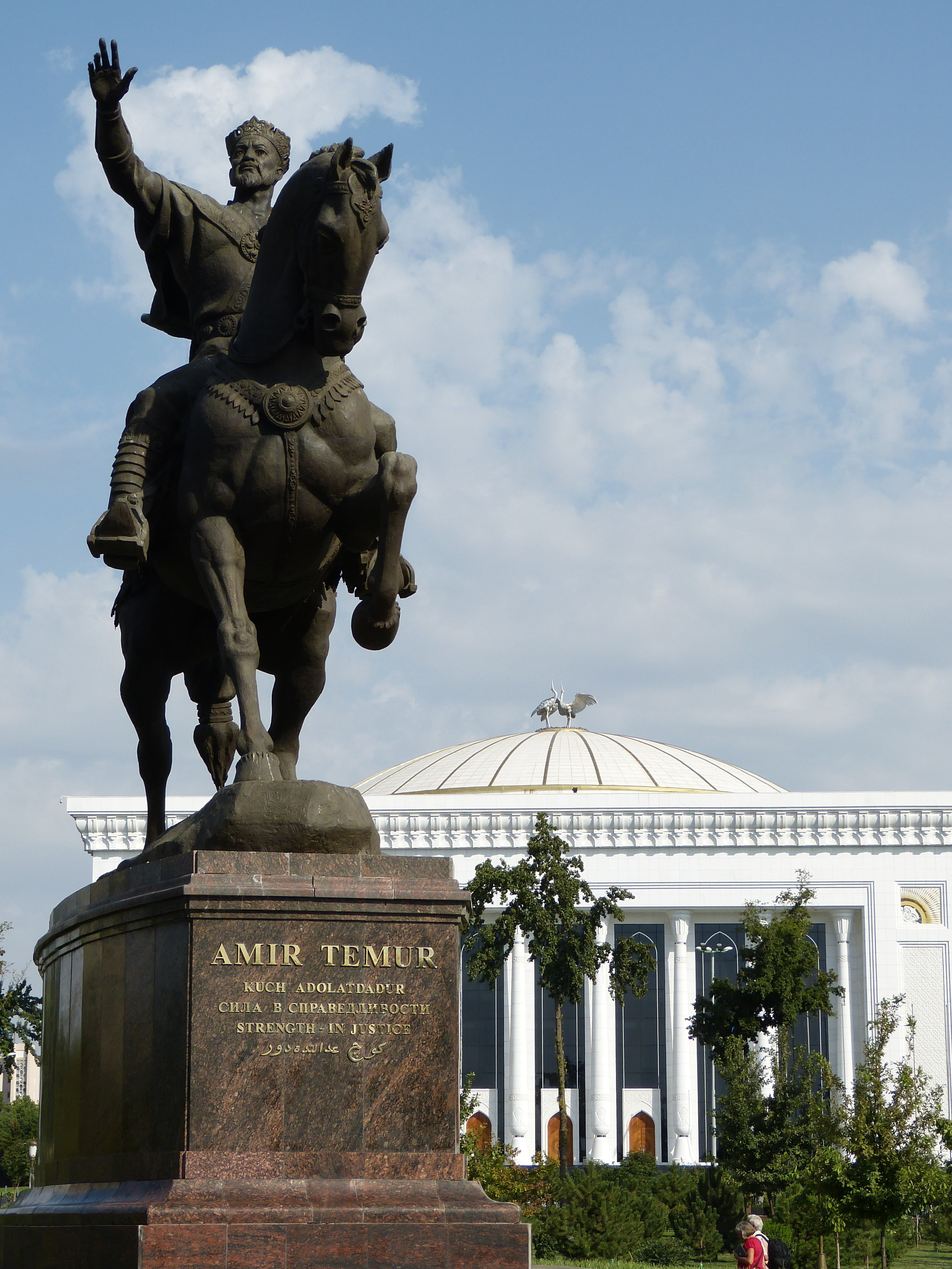 cloud - sky, timur tamerlan, monument, art and craft, uzbekistan, no people, day, timur, travel destinations, the past, statue, history, 4K, human representation, Phone HD Wallpaper