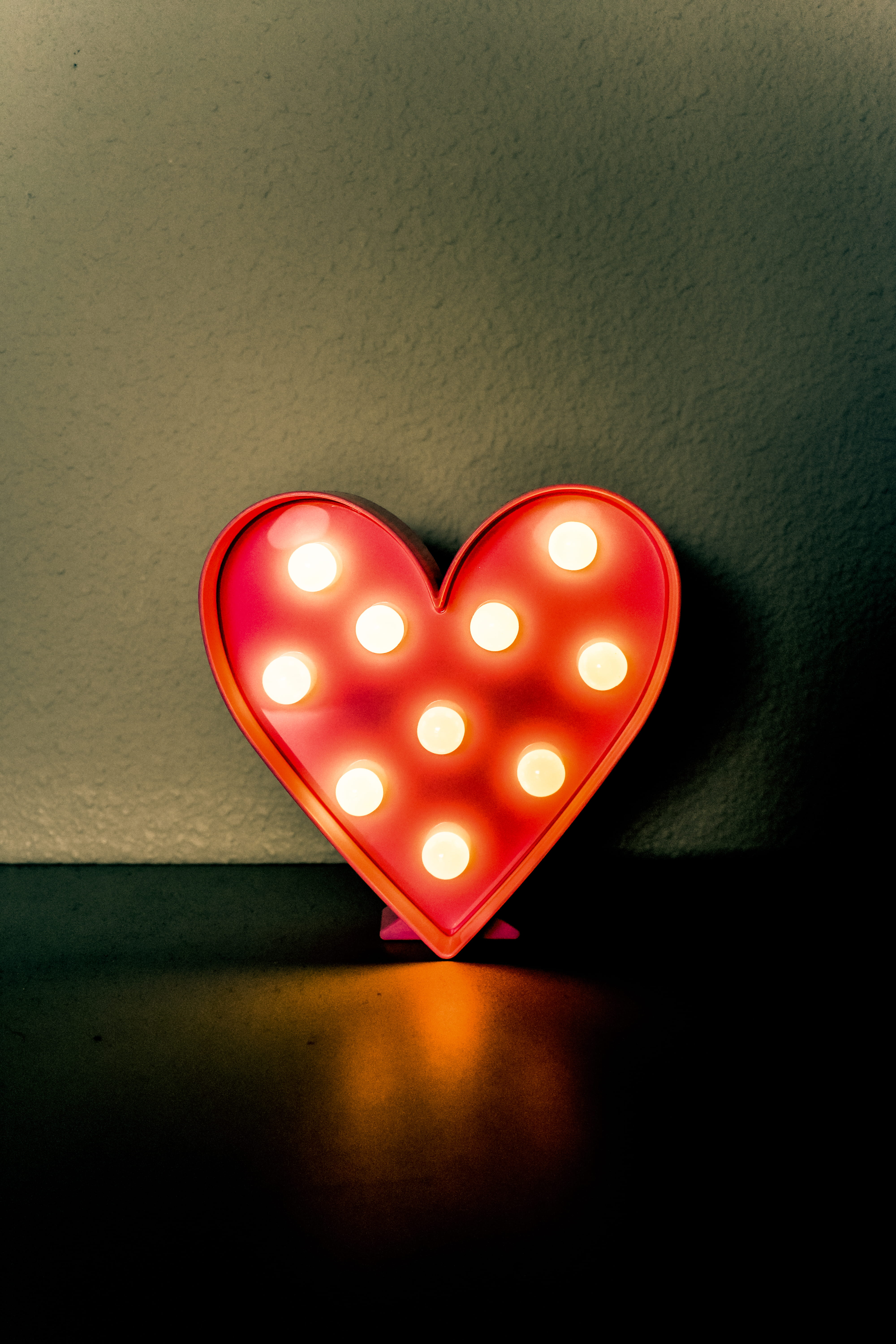 pac man, valentines day, illuminated, red, valentines day - holiday, romance, 5K, neon, wristwatch, cushion, emotion, light, building, hearts, architecture, Phone HD Wallpaper
