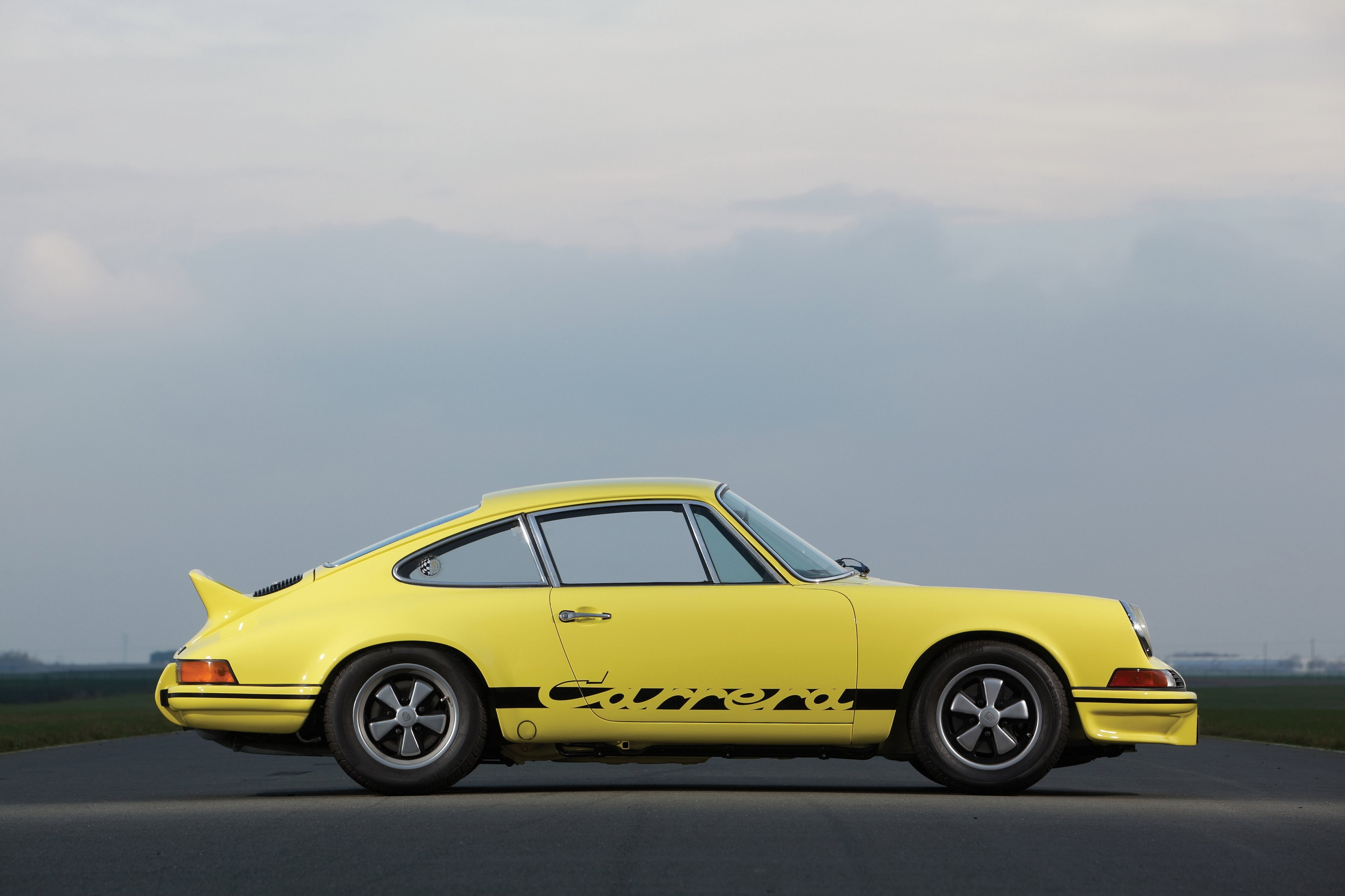 road trip, car, land vehicle, transportation, parking, no people, stationary, nature, mountain, retro, cars, day, sky, road, fog, motor vehicle, yellow, HD Wallpaper