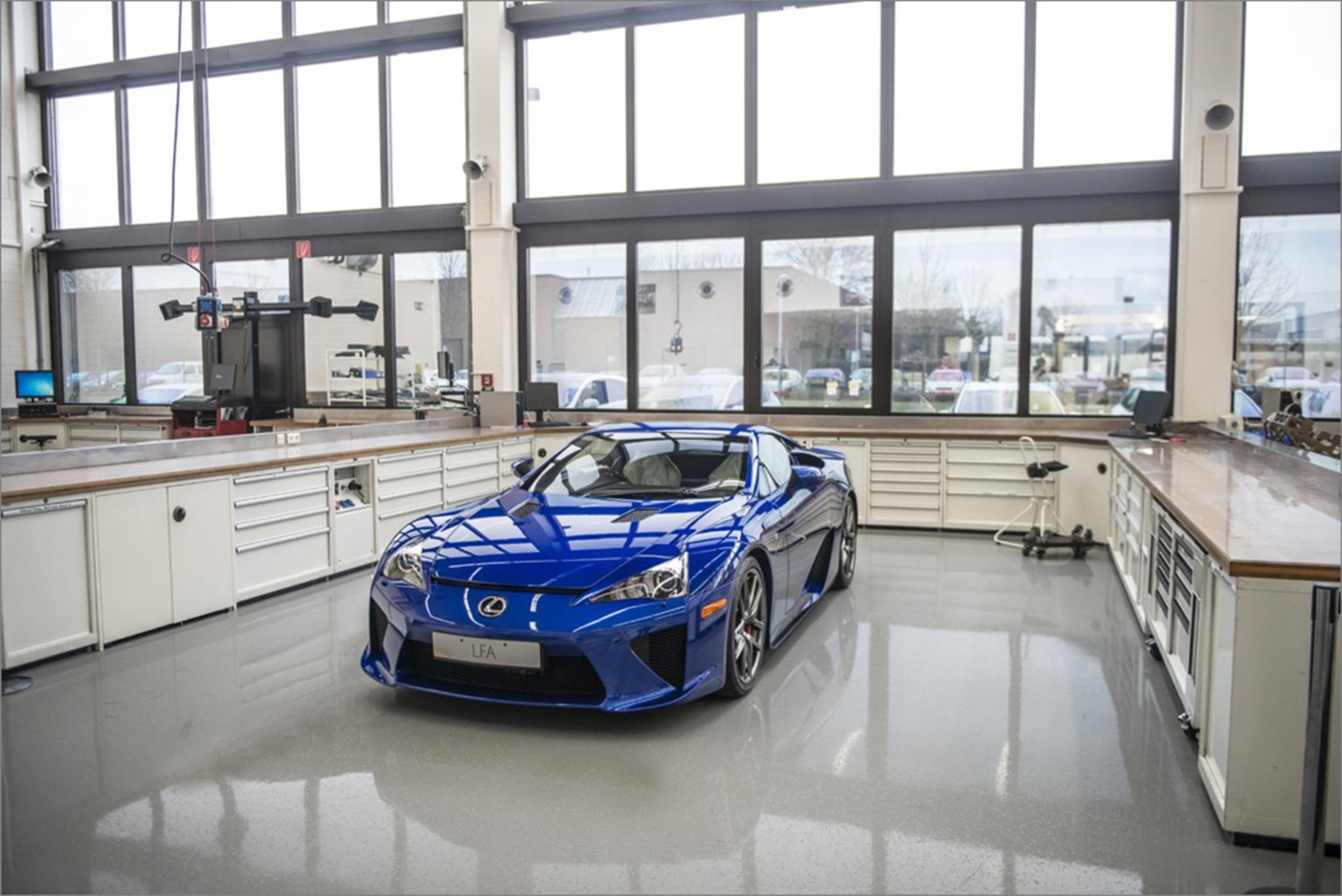 lfa, 2667x1781, 2K, toyota, car, motorsportais, garage, lexus, cologne, germany, dream, base, HD Wallpaper