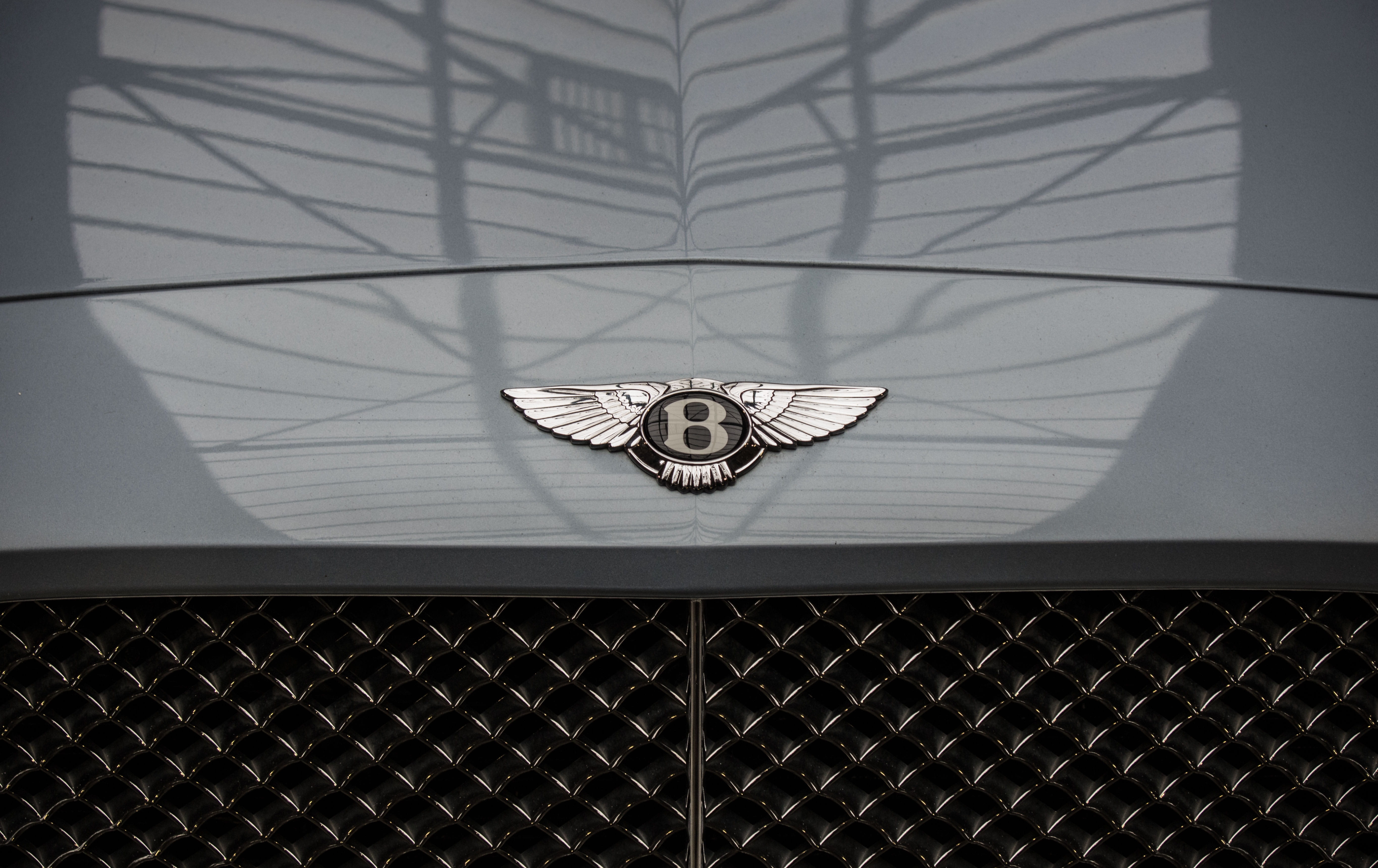 creativity, ceiling, day, english, nobel, 5K, close-up, design, metal, bentley, passengers cars, lighting equipment, indoors, architecture, low angle view, HD Wallpaper