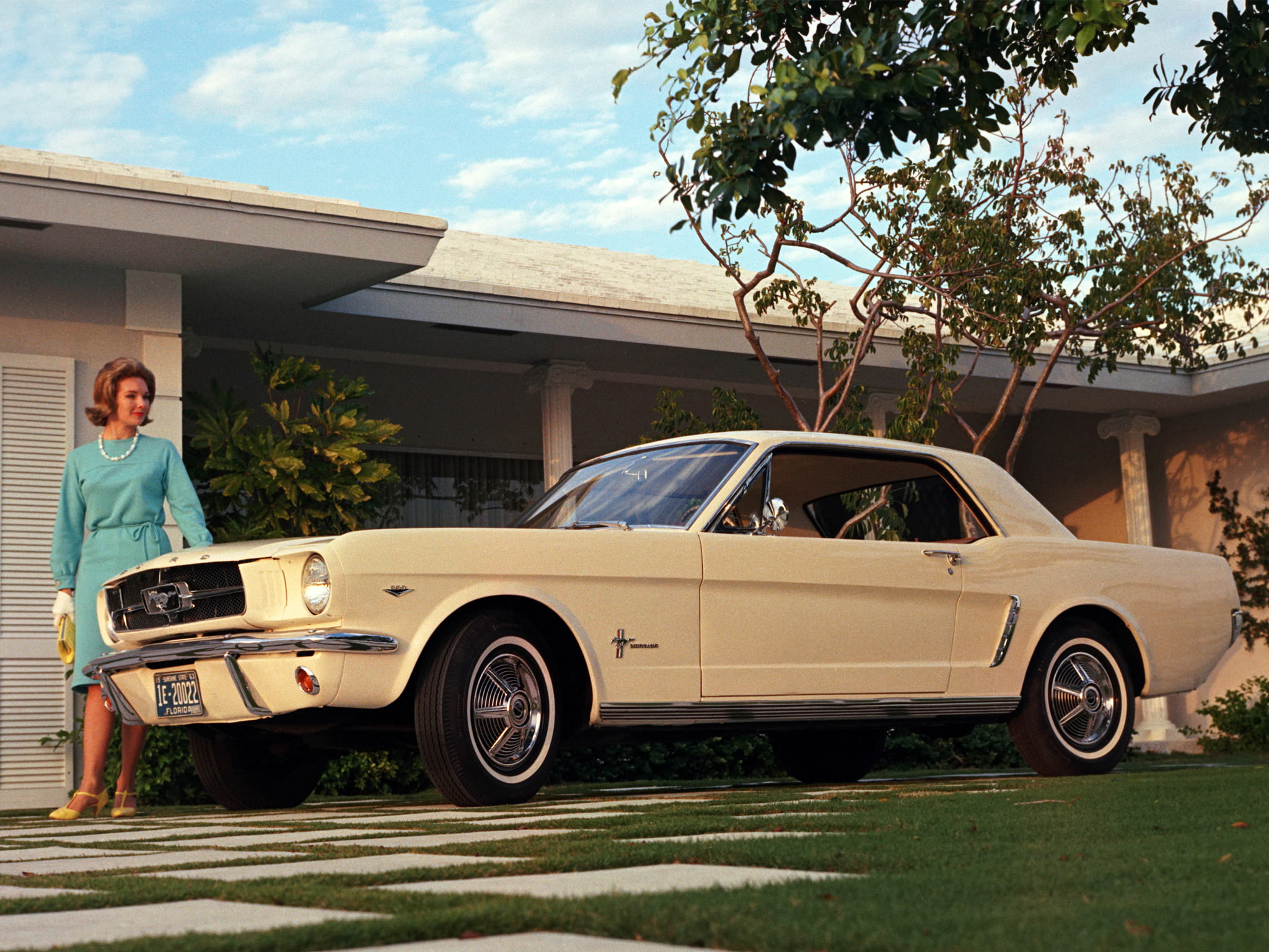 american Culture, zhenshina, retro Styled, beige, Ford, mode of transportation, nature, 1080P, heterosexual Couple, cream, motor Vehicle, caucasian Ethnicity, HD Wallpaper