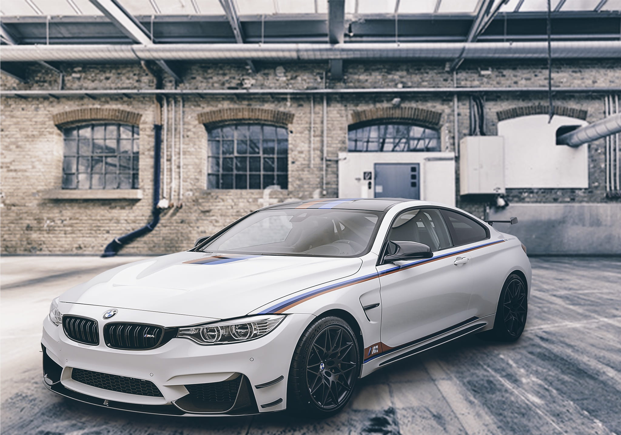 day, vintage car, building, sports car, no people, special model, mode of transportation, vehicle, parking, building exterior, luxury, automotive, transportation, HD Wallpaper