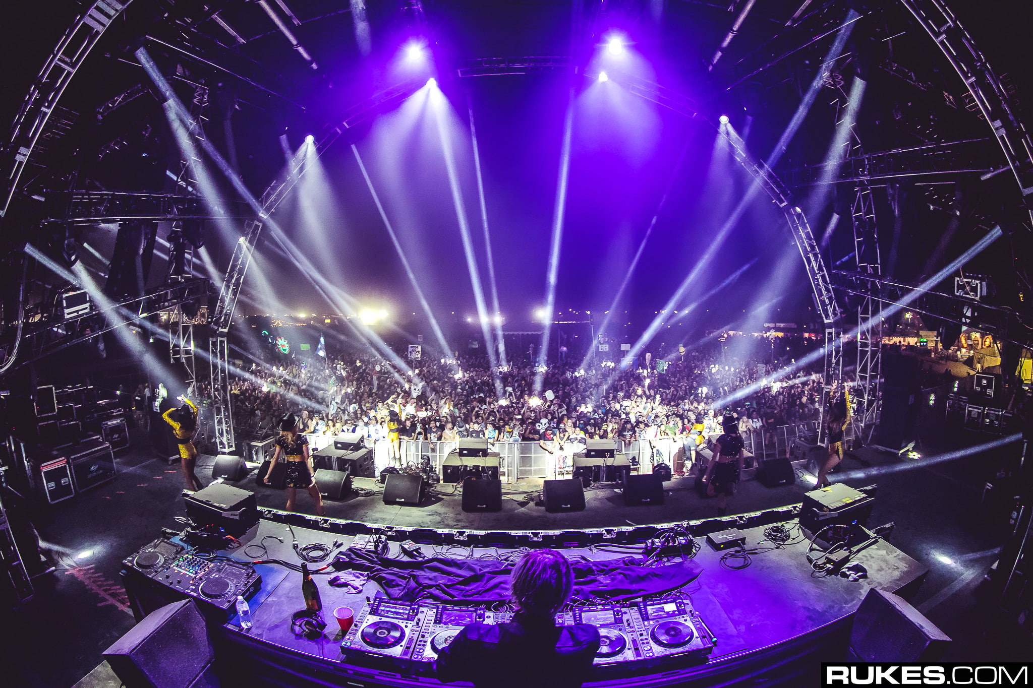 arts culture and entertainment, music festival, illuminated, nightlife, audience, enjoyment, Rukes, performance, light - natural phenomenon, event, stage, HD Wallpaper