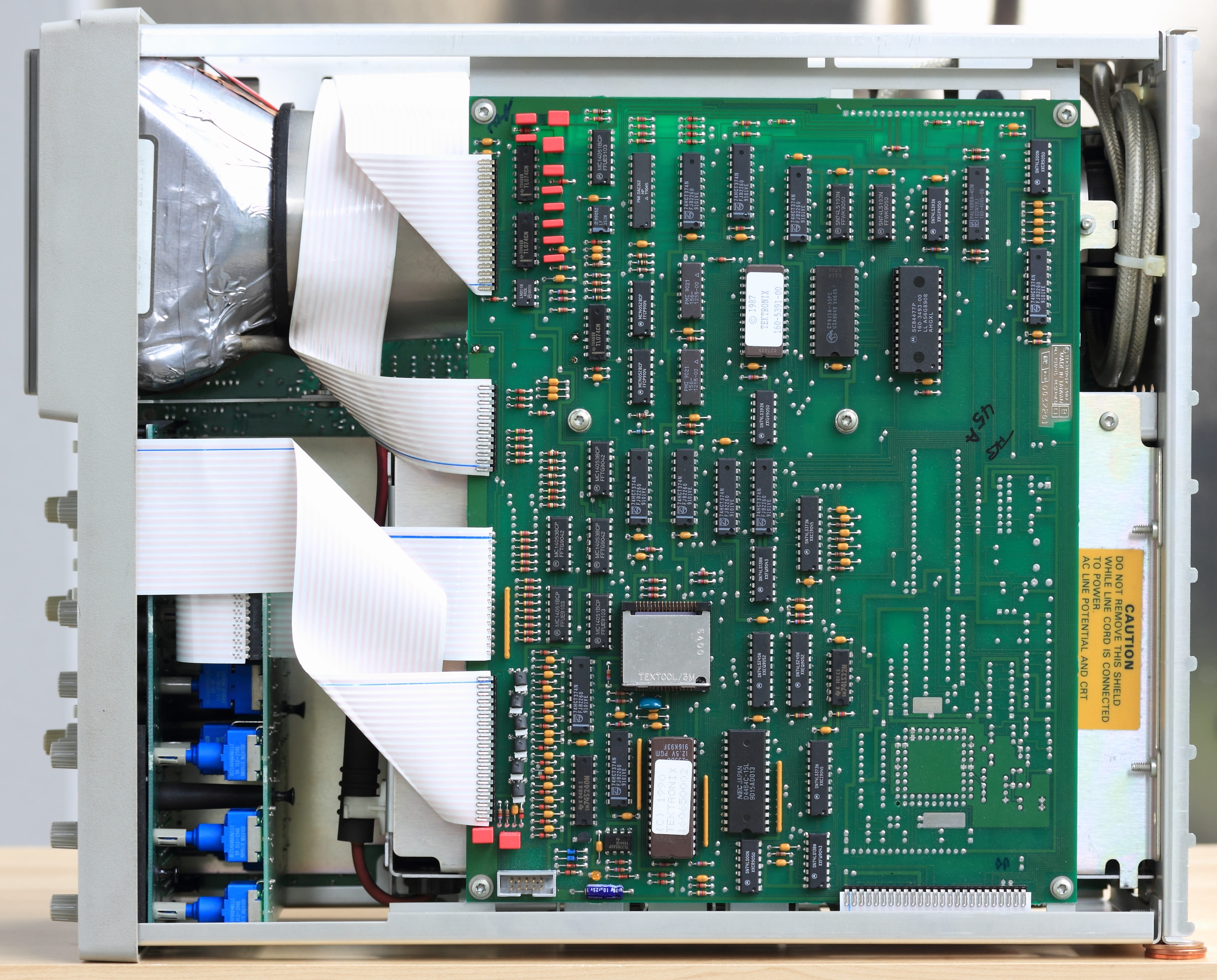 no people, factory, 4K, connection, tektronix, technology, electronic, complexity, electrical equipment, measure, green color, cpu, equipment, computer chip, HD Wallpaper