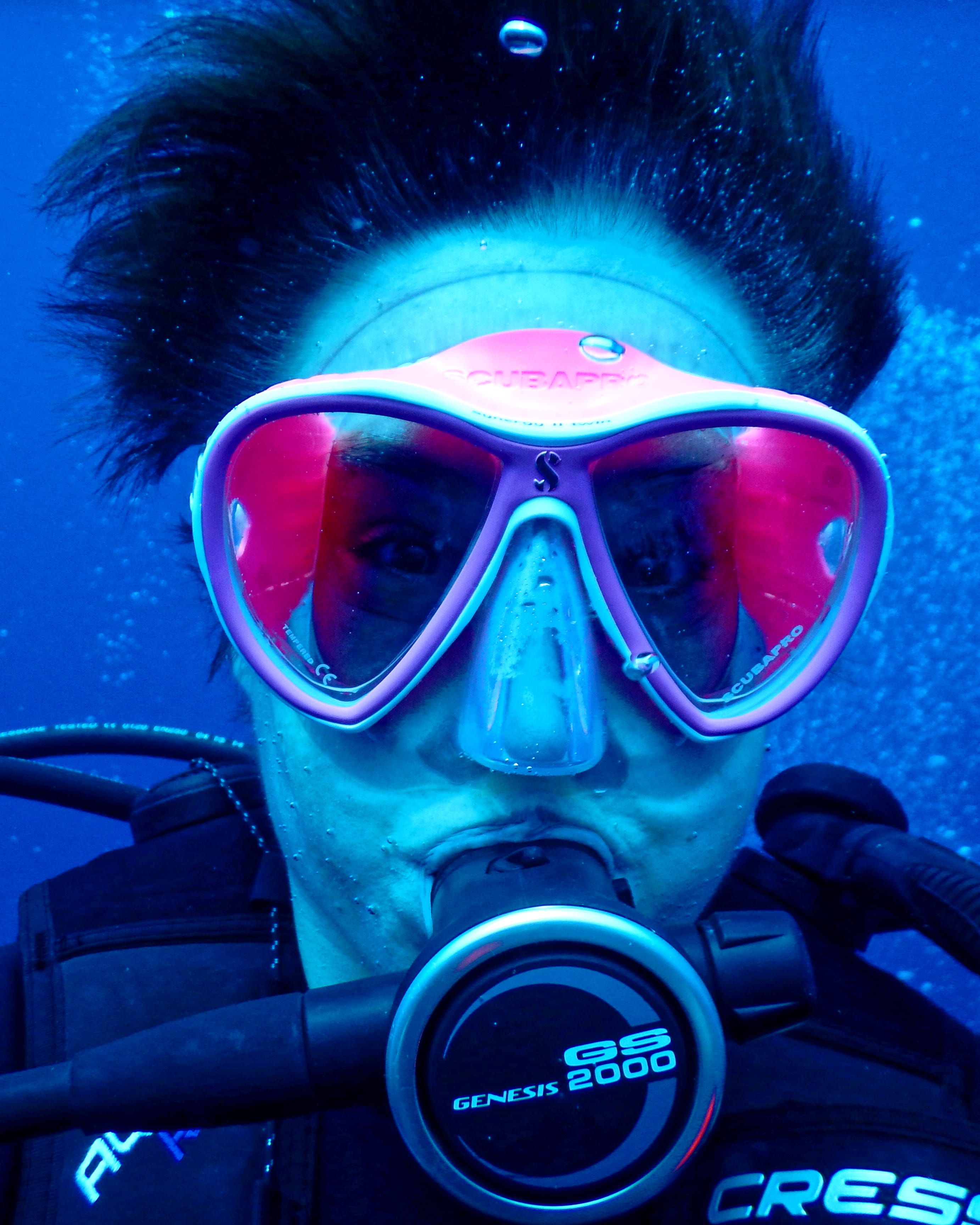 men, security, young men, wearing, aquatic sport, day, portrait, digital camera, diving, scuba diving, human face, blue, leisure activity, focus on foreground, Phone HD Wallpaper