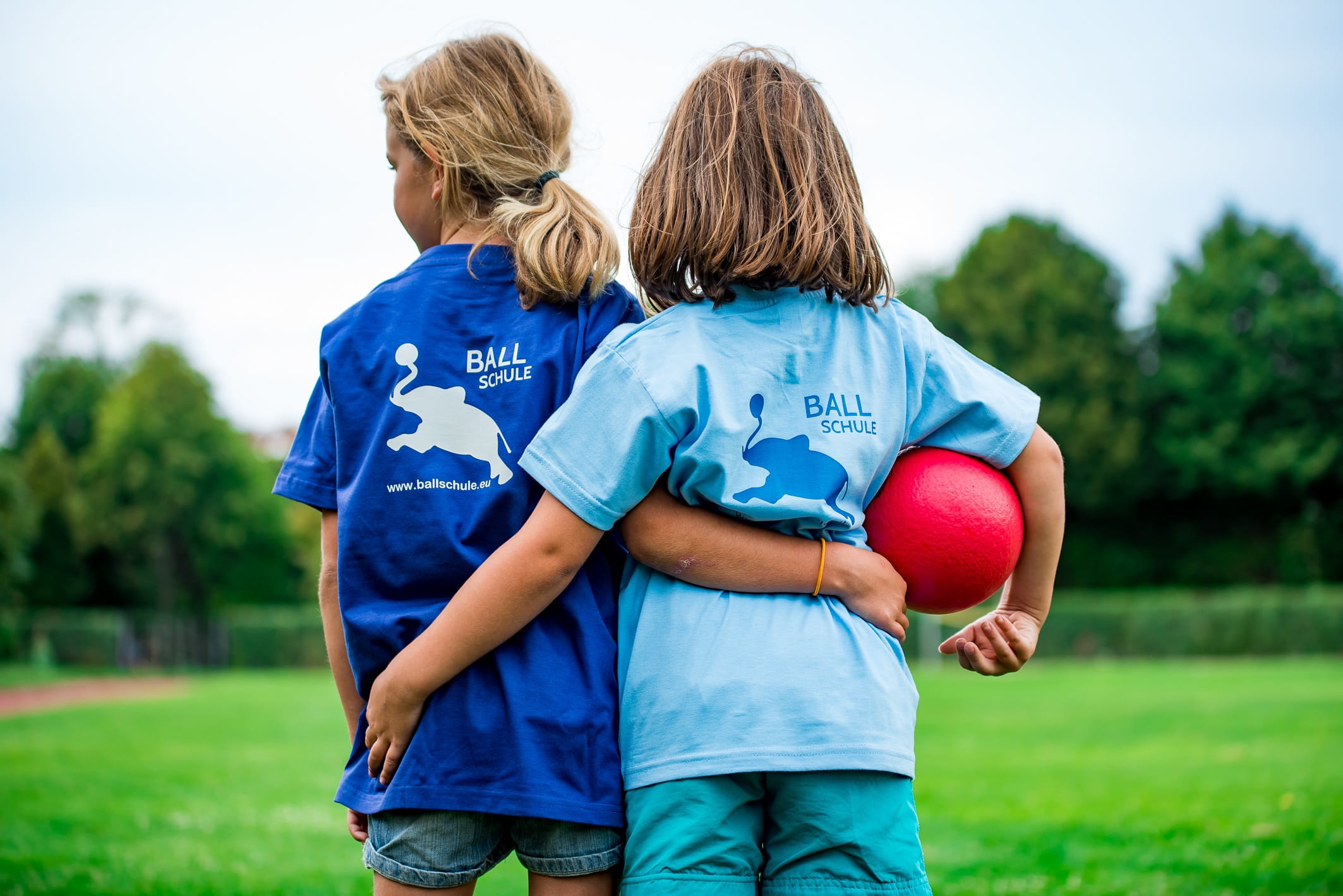 photography, sports Uniform, focus on foreground, child, soccer, sports Team, arm around, focus, teamwork, togetherness, blue, males, girl, playing Field, HD Wallpaper