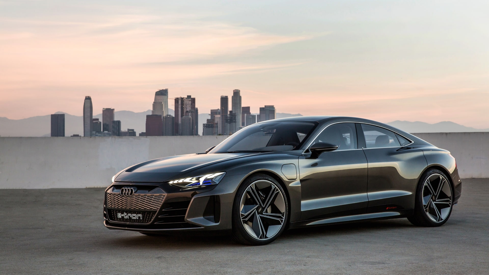 coupe, 1080P, vehicle, electric car, skyscraper, concept cars, car, Audi e-tron GT, wheels, Audi, building, cityscape, HD Wallpaper