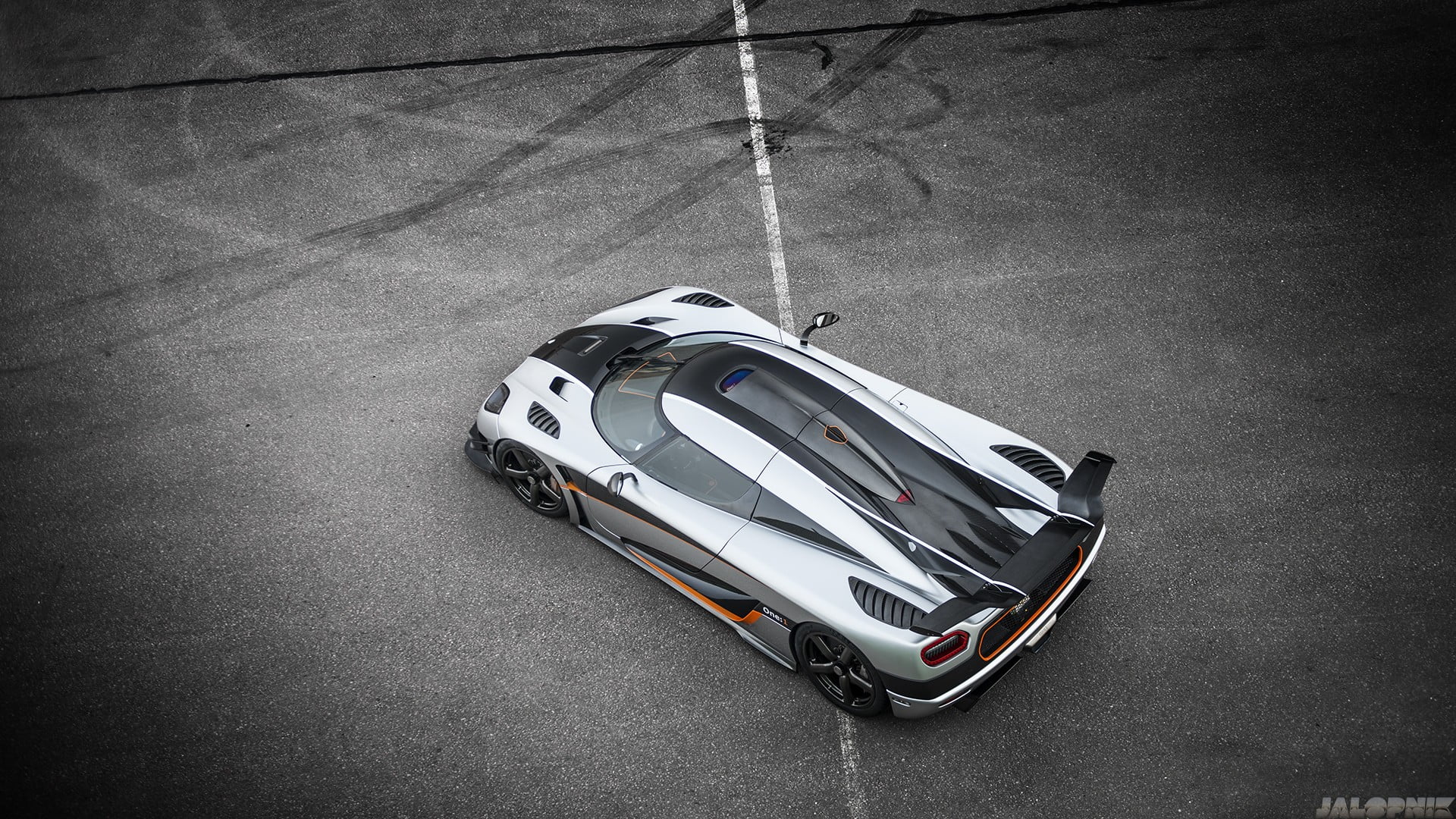 transportation, luxury, 1080P, rc, mode of transportation, gray, wealth, road, outdoors, single object, racecar, street, sport, Koenigsegg, motion, silver colored, HD Wallpaper