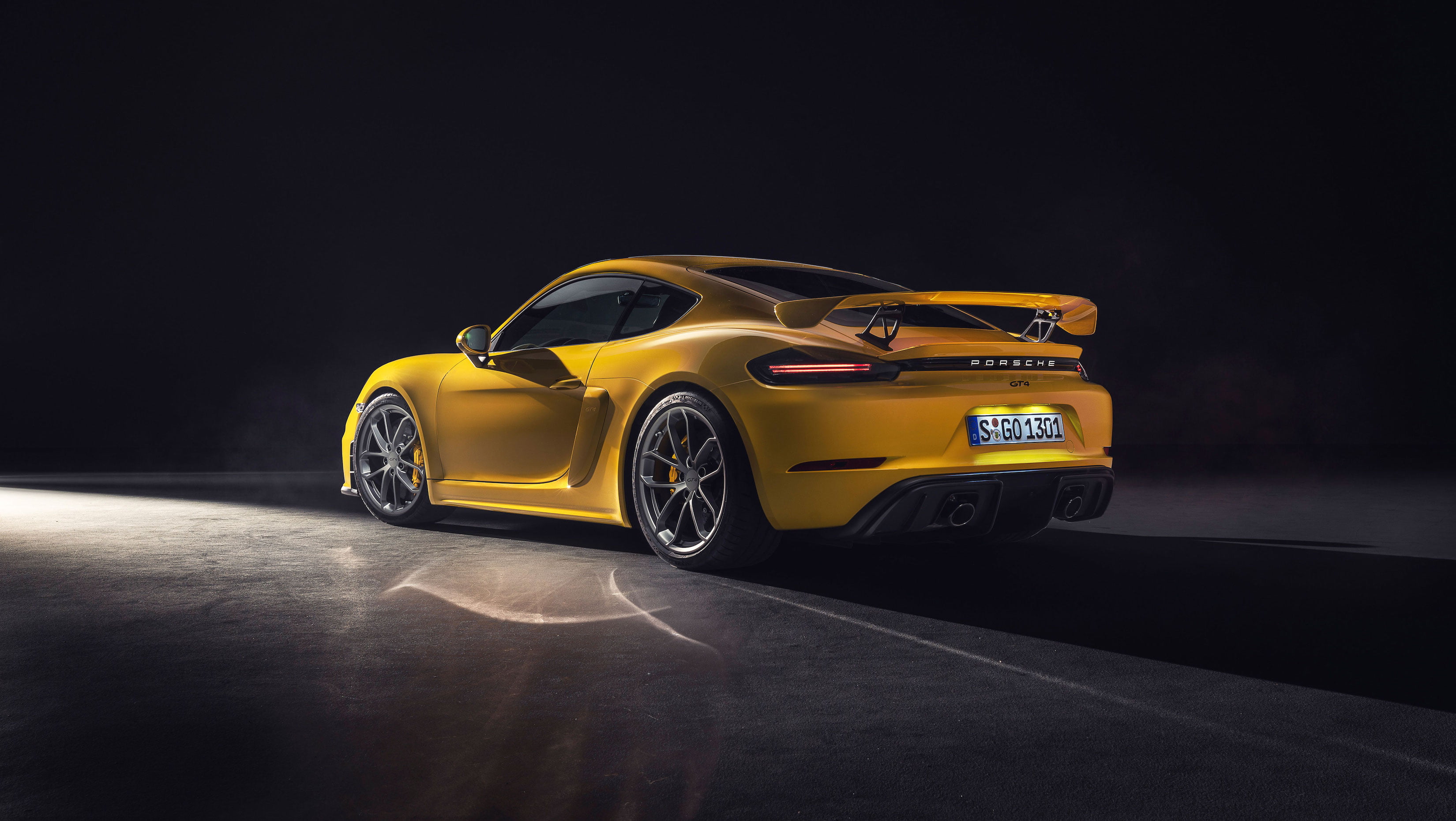 Porsche 718, 2K, sports car, Porsche, car, Cayman GT4, supercars, HD Wallpaper