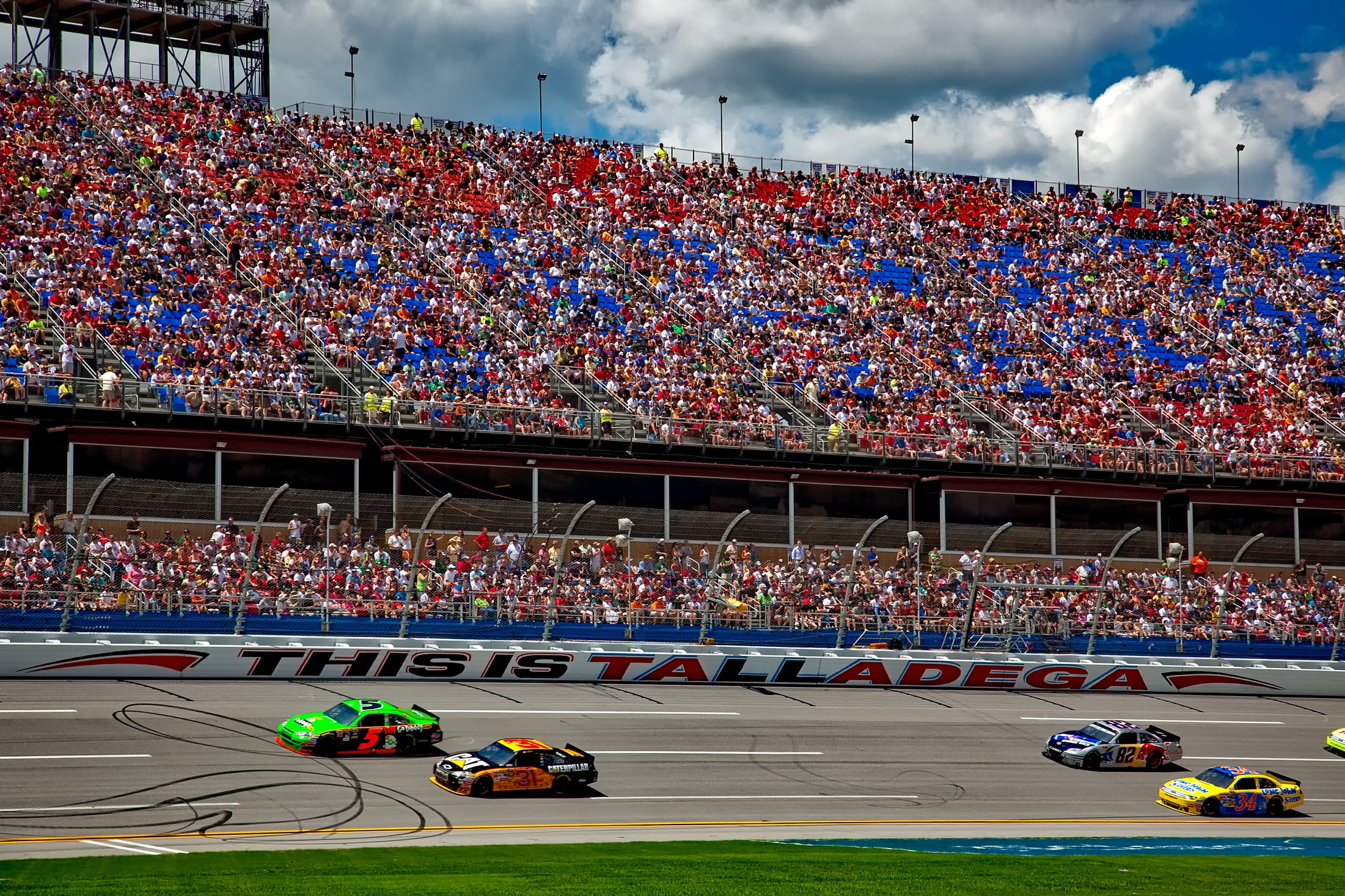 sport, crowd, talladega, competition, real people, high angle view, spectator, track and field, field, 1080P, nascar, excitement, cloud - sky, men, sports, HD Wallpaper