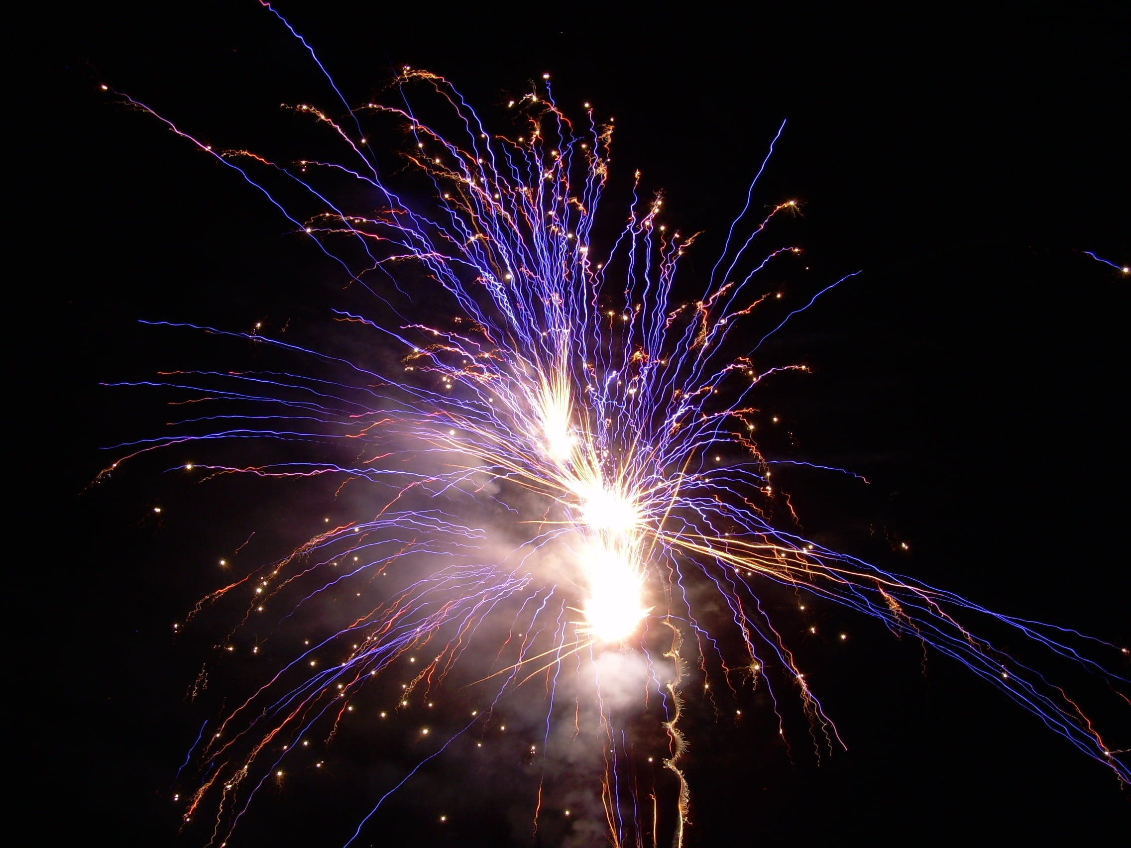firework - man made object, new years eve, motion, celebration, no people, exploding, night, nature, blurred motion, preview, purple, explosive, firecrackers, HD Wallpaper