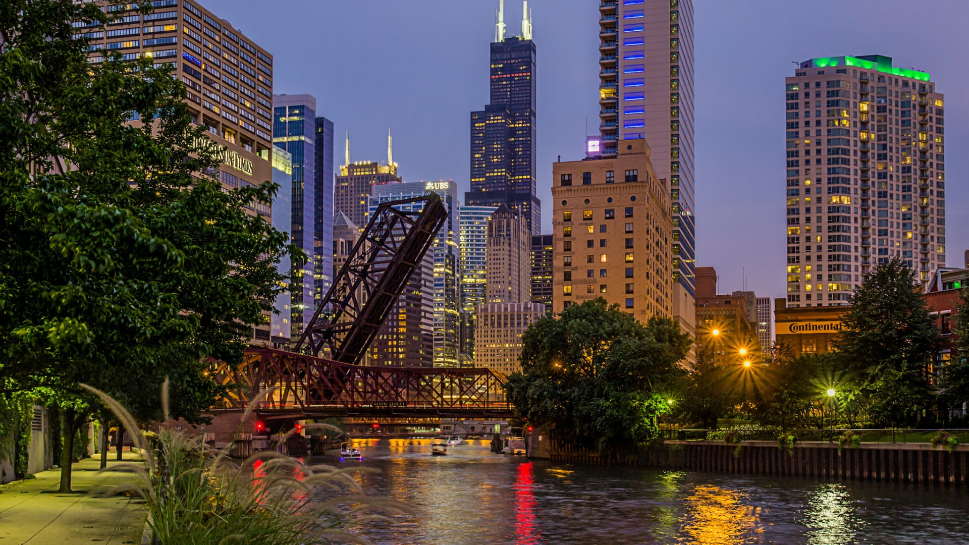 modern, evening, nature, office building exterior, chicago, city, building exterior, building, metropolis, financial district, reflection, tower block, HD Wallpaper