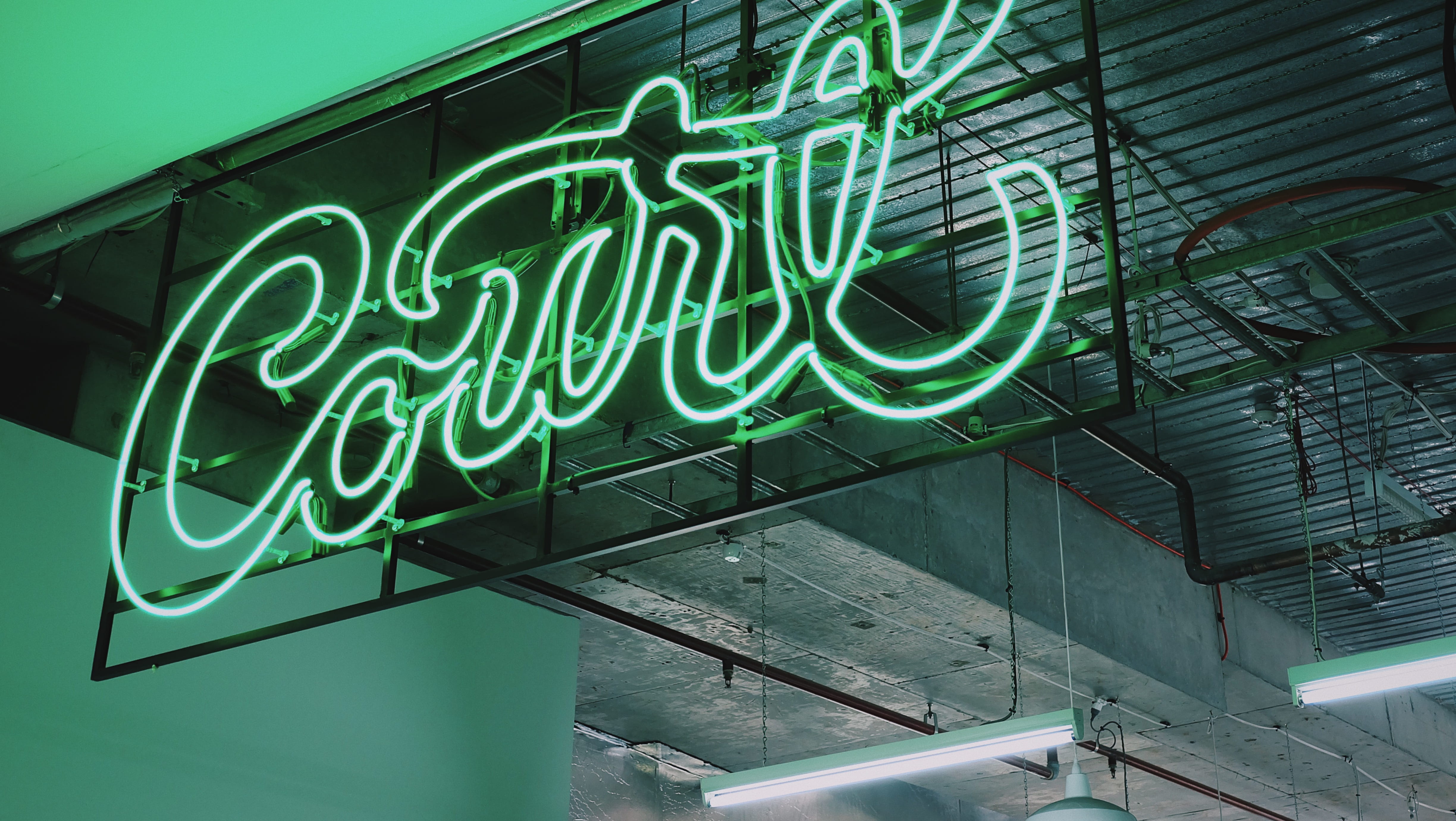 sign, built structure, illuminated, text, green Court, green, glowing, architecture, city, business, advertisement, typography, night, lighting equipment, HD Wallpaper