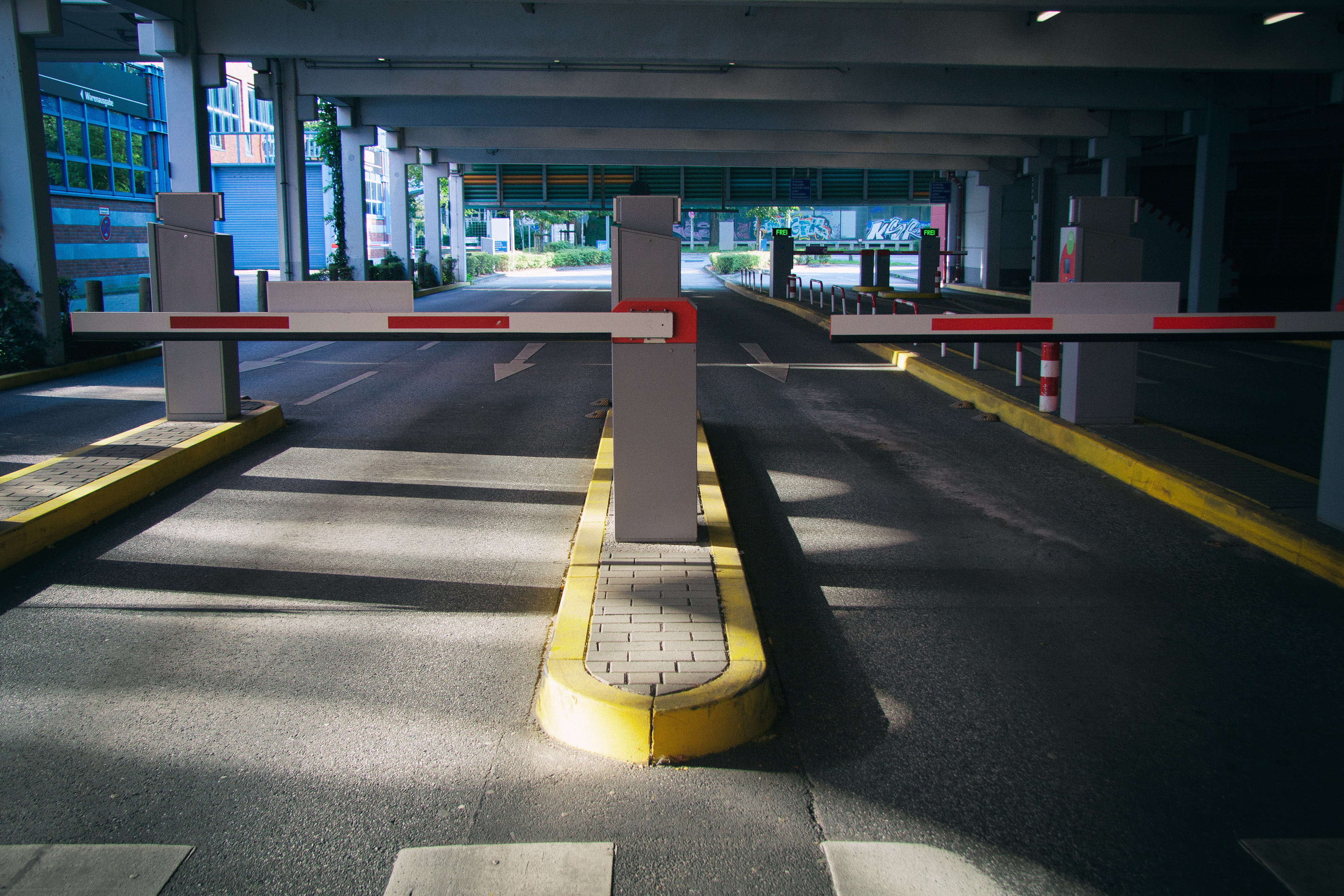 shopping, car, parking lot, security, lot, barrier, large, germany, basement, communication, buildings, traffic, city, public transportation, modern, business, HD Wallpaper