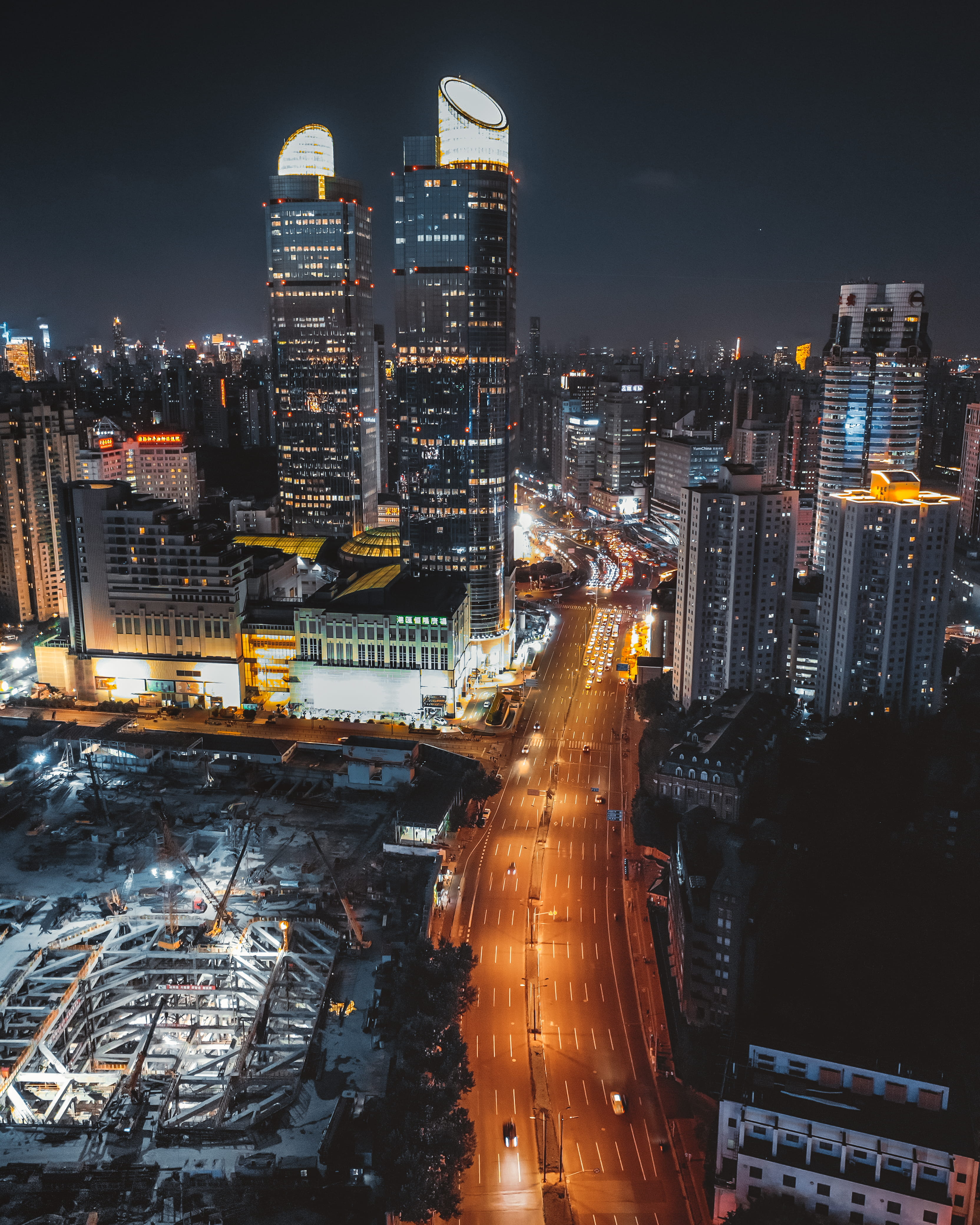 construction, transportation, wellpaper, city, finance, nighttime, architecture, travel, cityscape, crowd, street, famous Place, night, street Light, 2018, Phone HD Wallpaper