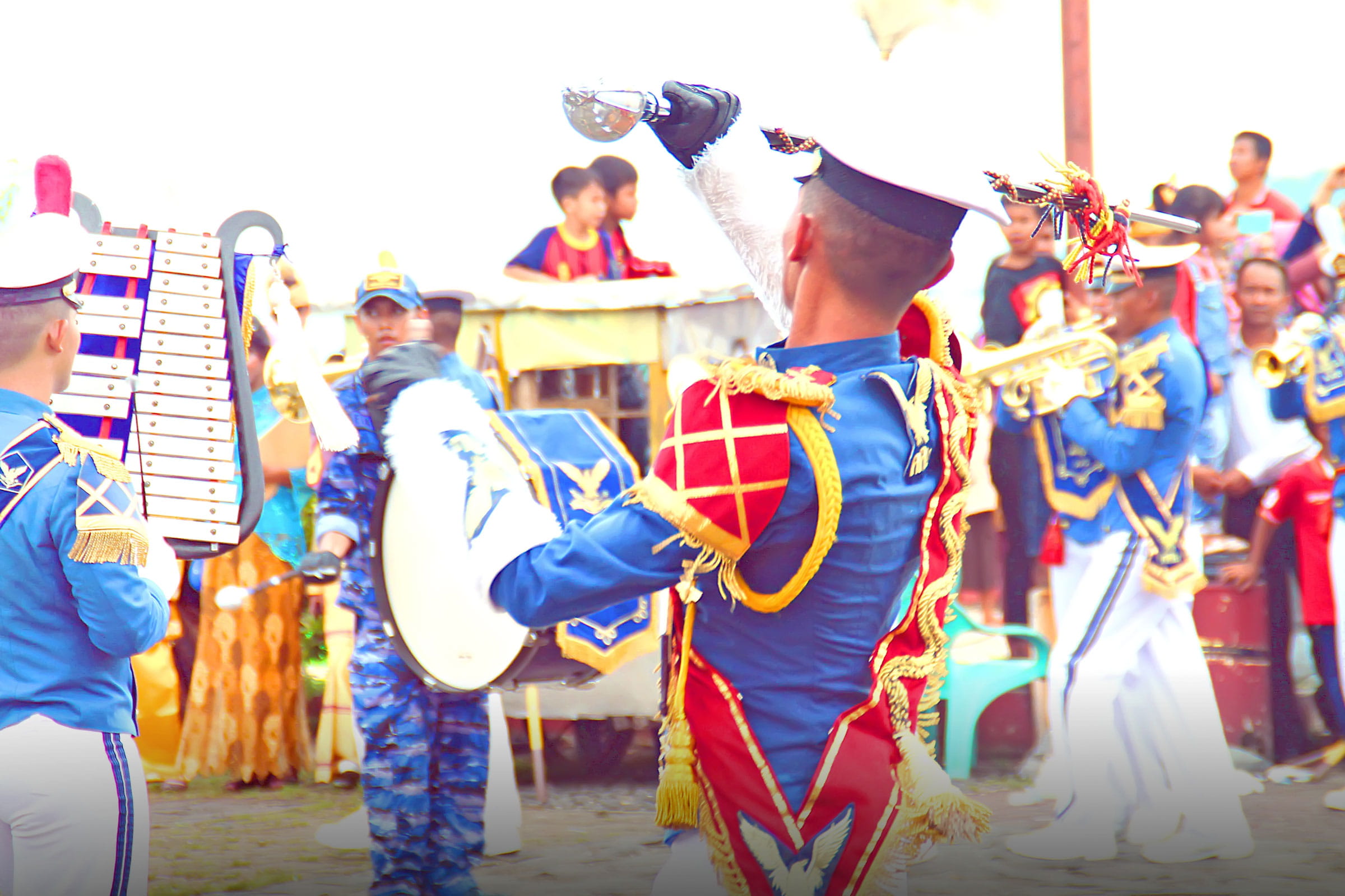 real people, band, men, people, musician, musical instrument, performance, music, costume, 1080P, clothing, artist, festival, adult, arts culture and entertainment, HD Wallpaper