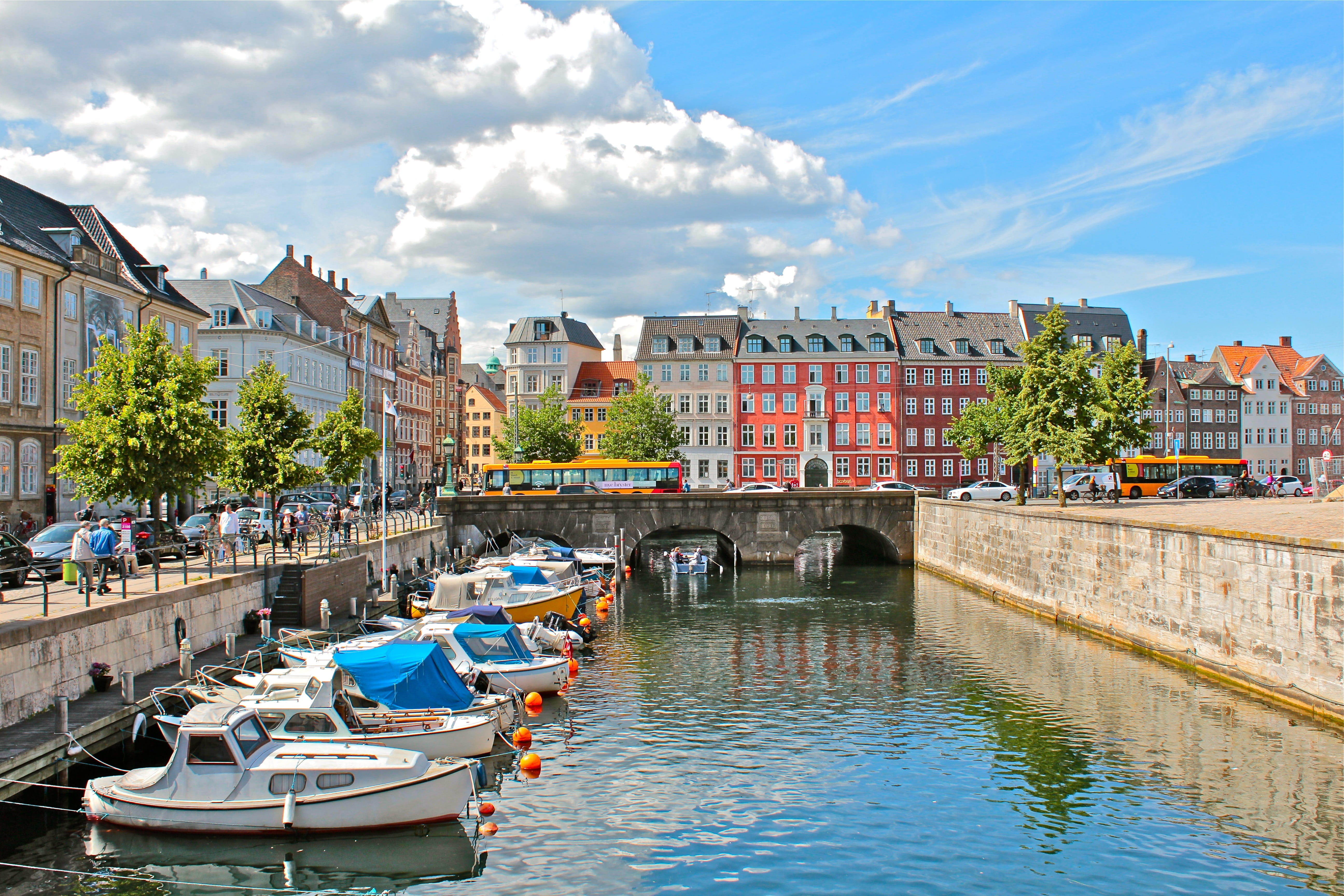 bridge - man made structure, river, romantic, built structure, port, stone, capital, architecture, passenger craft, cloud - sky, rowboat, building exterior, HD Wallpaper