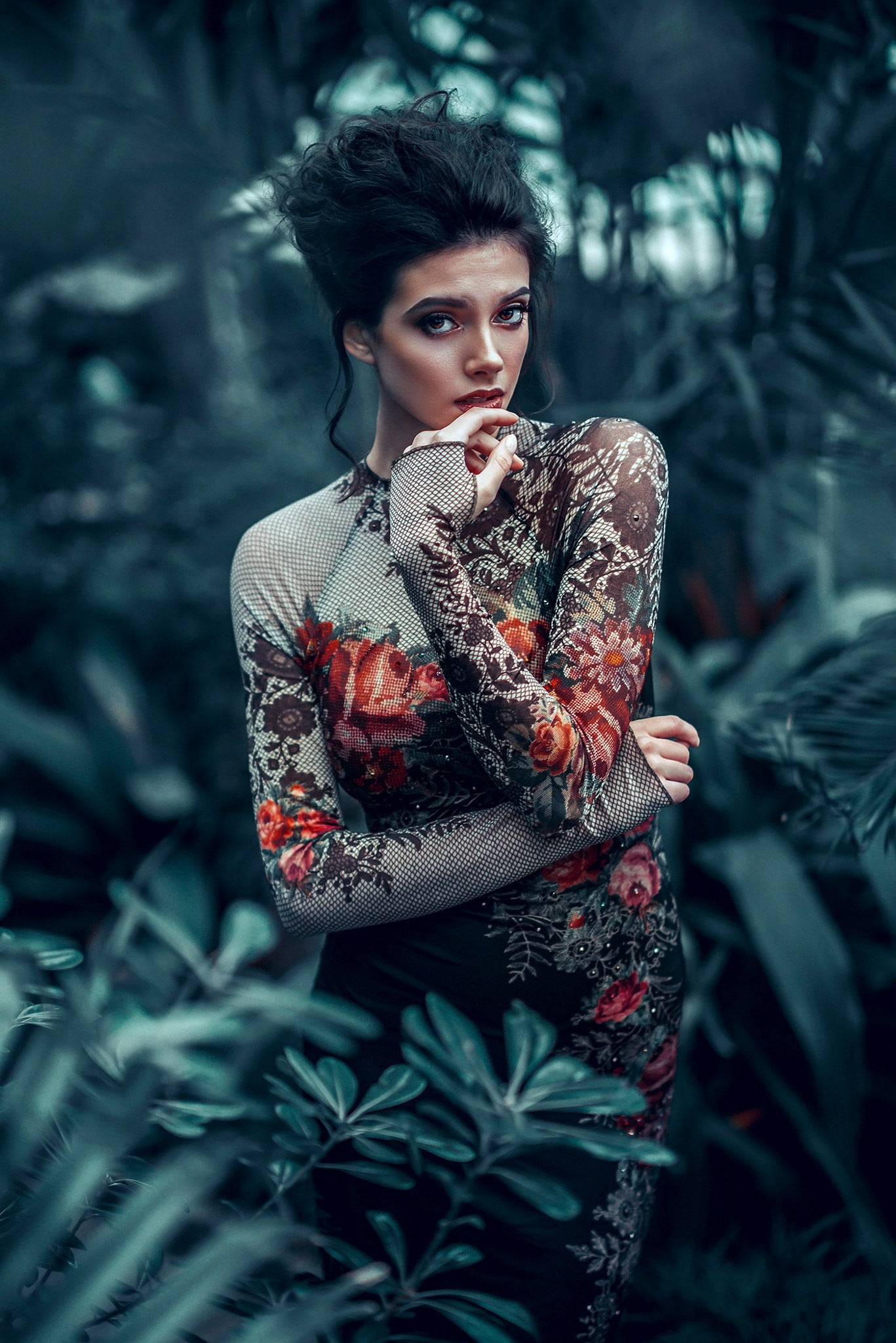 portrait, model, looking at camera, beautiful woman, evil, young women, red, 1080P, fashion, elegance, nature, young adult, dark, beauty, haute couture, Phone HD Wallpaper