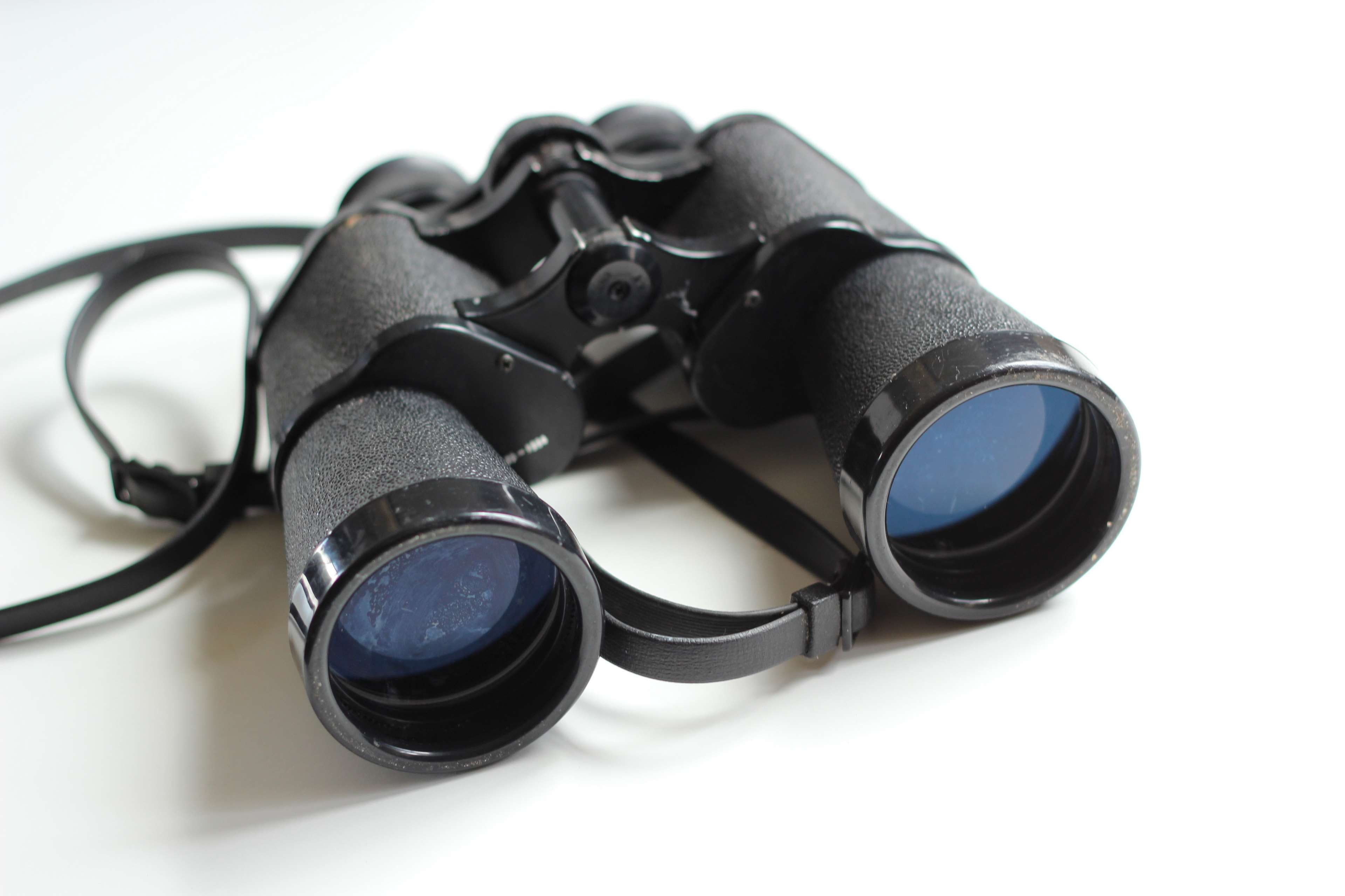 technology, scrutiny, industry, close-up, spy, lens - eye, black, binoculars, examining, no people, surveillance, indoors, 4K, white background, studio shot, HD Wallpaper