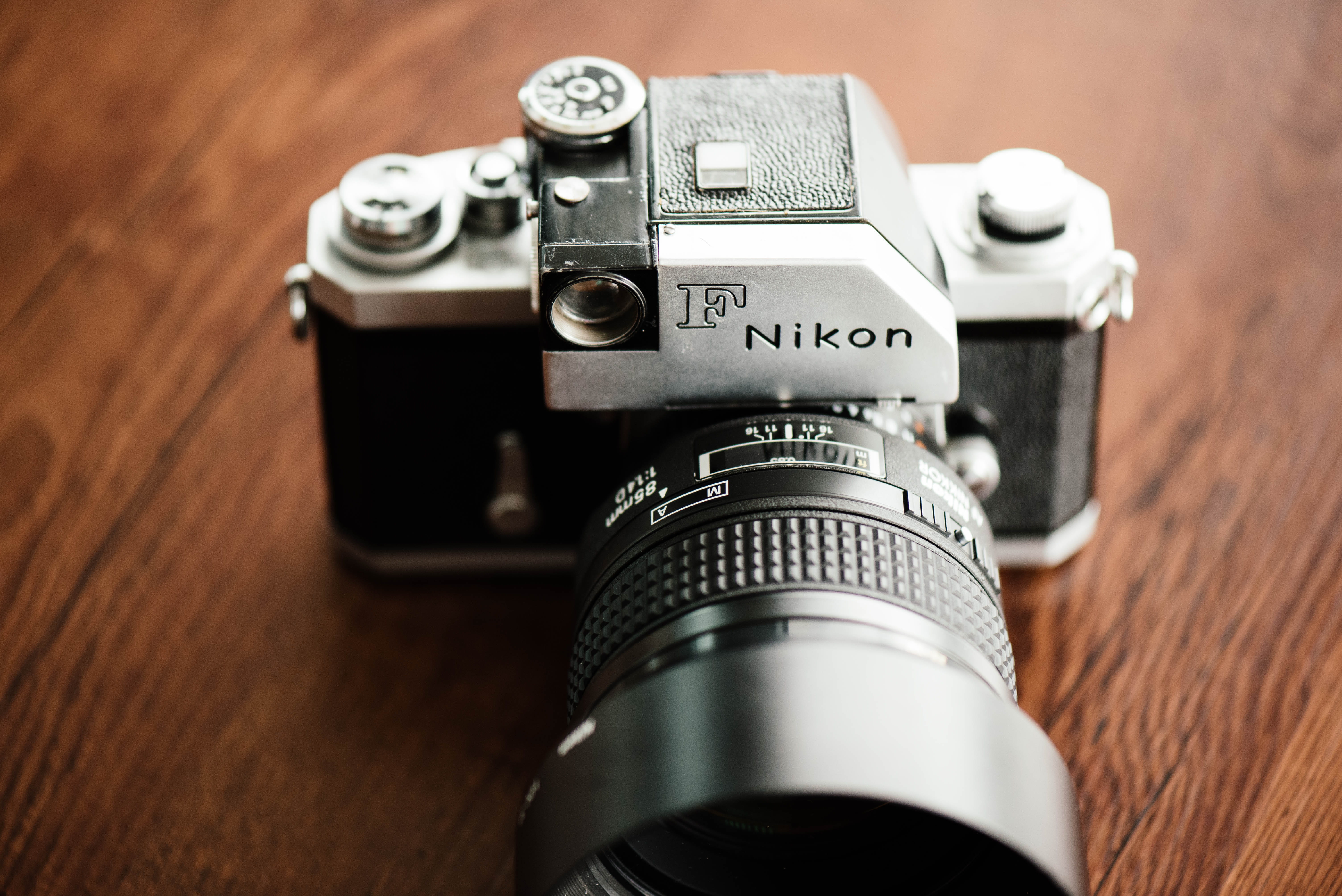 scrutiny, optical instrument, photography themes, indoors, camera, photography, wood - material, number, gray, brown, camera - photographic equipment, wooden, HD Wallpaper