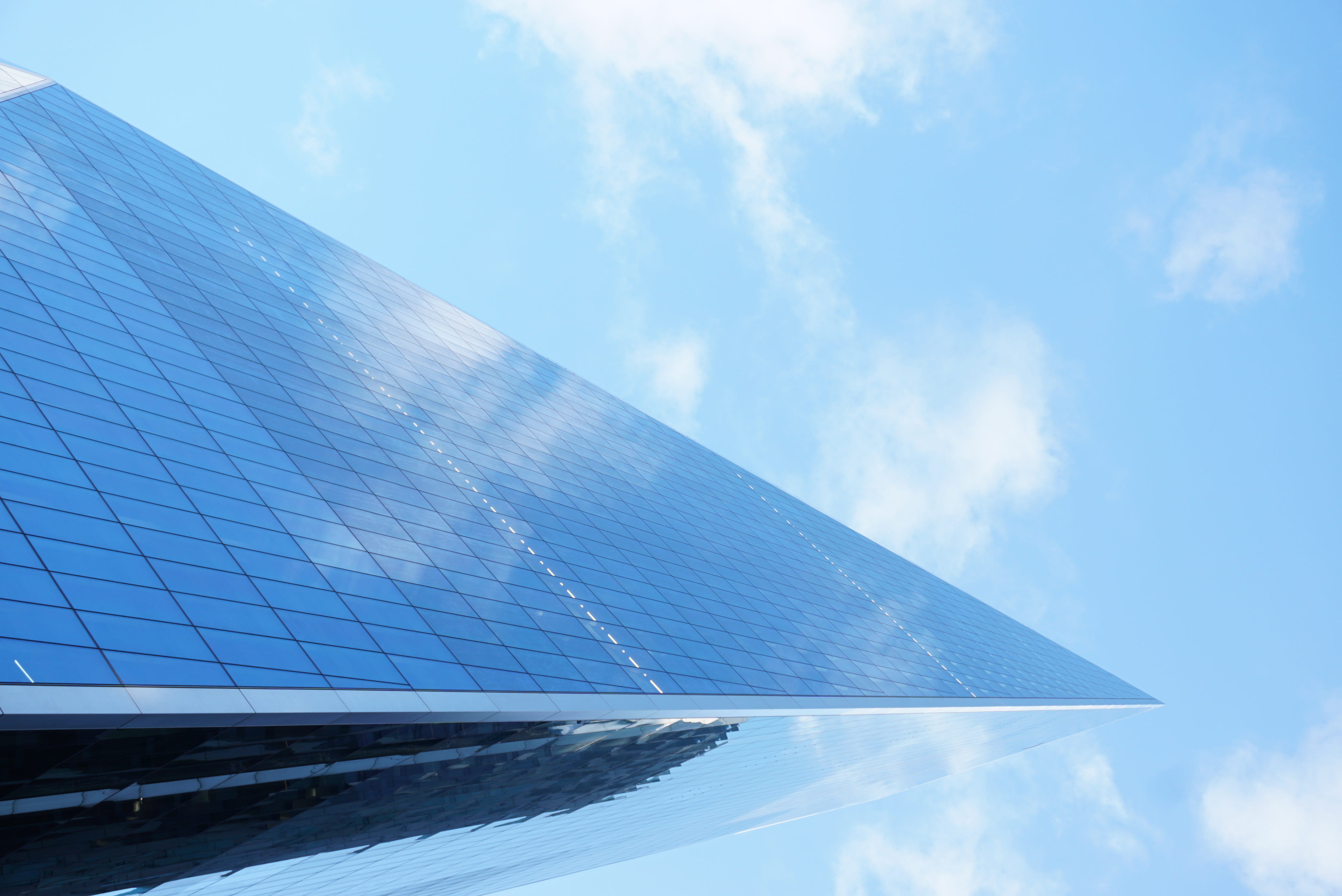 alternative energy, power supply, 4K, rise, day, nature, blue, no people, fuel and power generation, building, cloud - sky, sustainable resources, architecture, HD Wallpaper