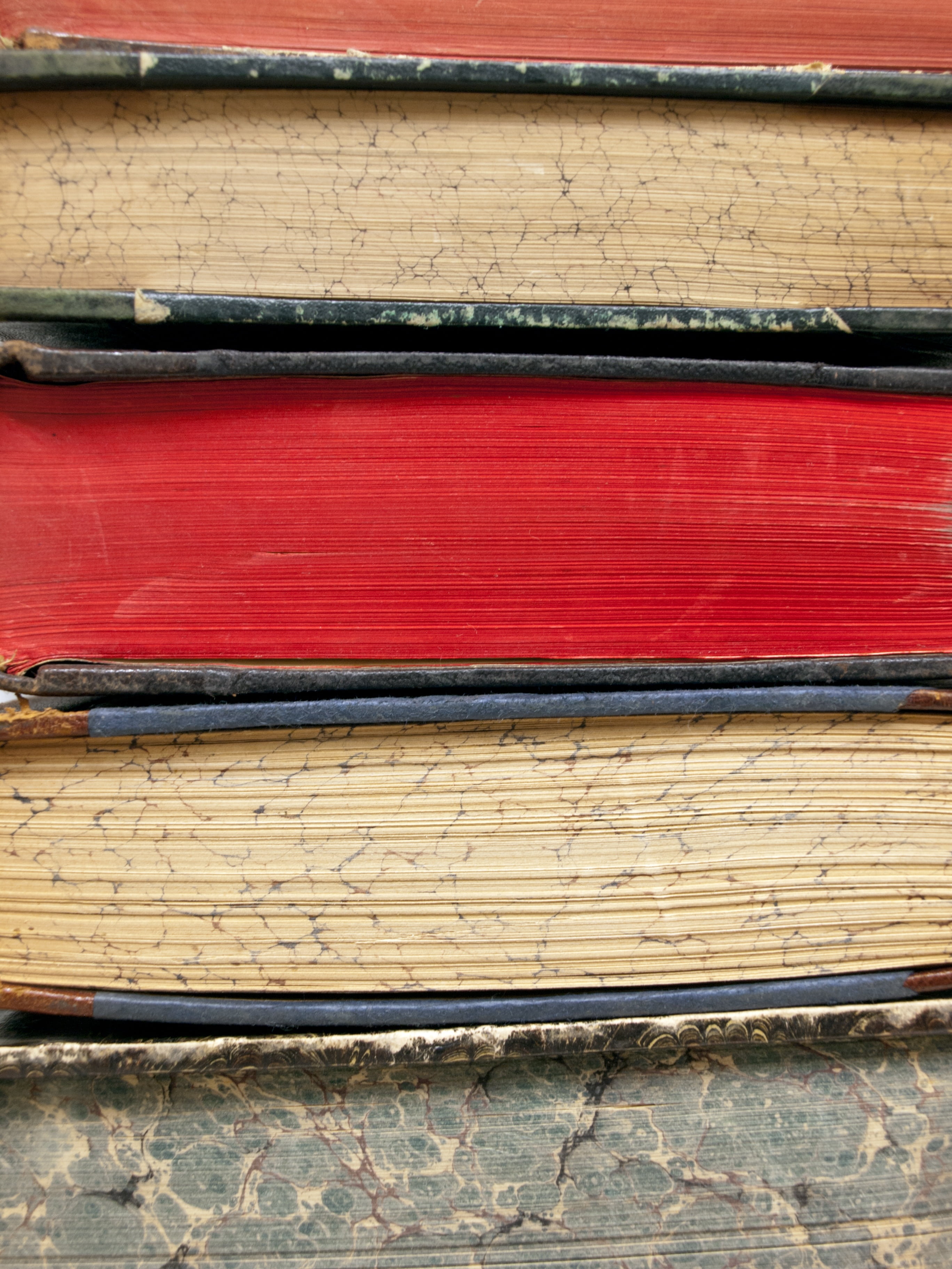 metal, close, still life, pages, outdoors, close-up, old book, used books, no people, red, antiquarian, high angle view, pattern, day, 2K, books, old, Phone HD Wallpaper