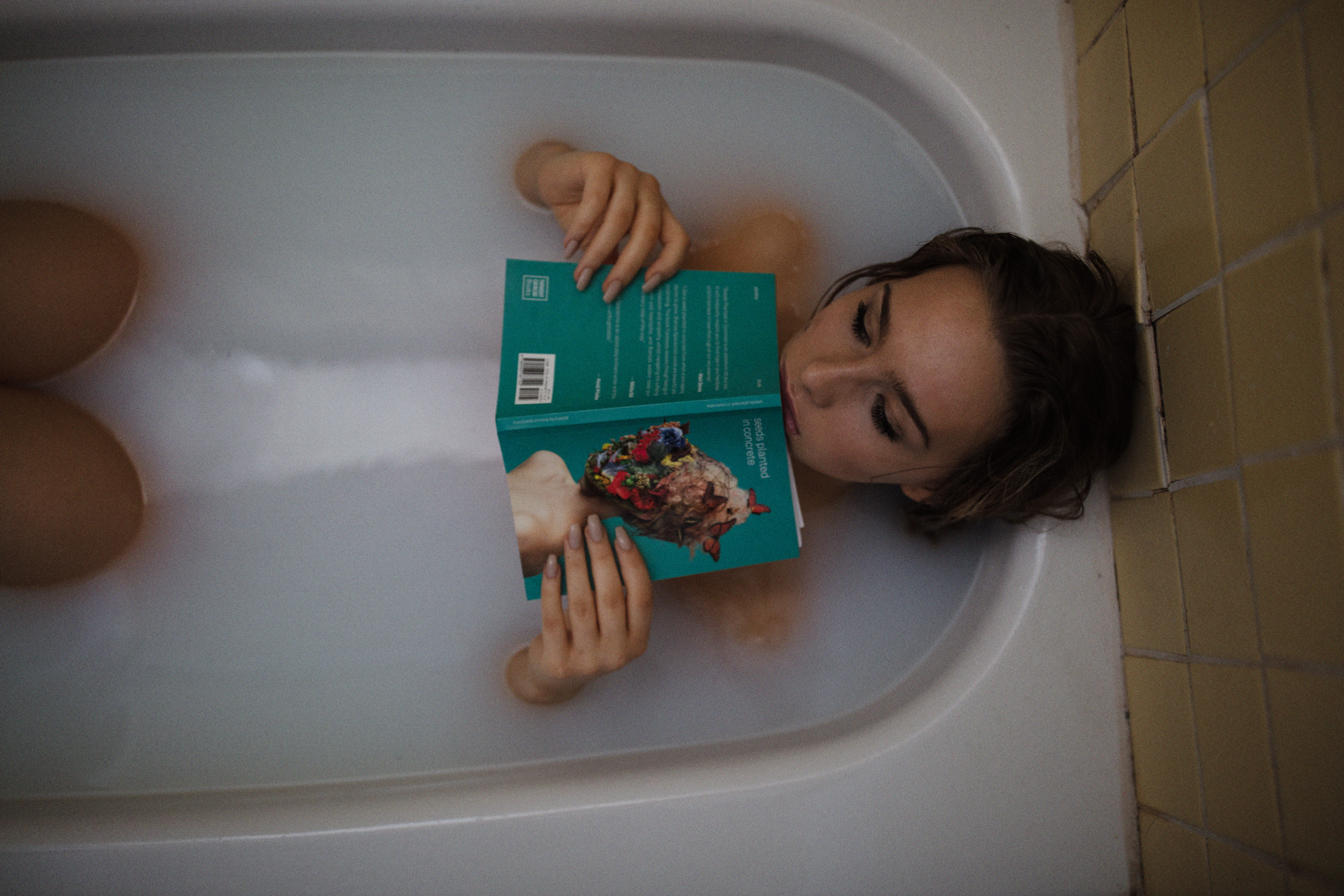chill, domestic room, hygiene, relax, books, paperbacks, toy, thinking, childhood, women, portrait, bathtub, contemplative, headshot, child, one person, HD Wallpaper