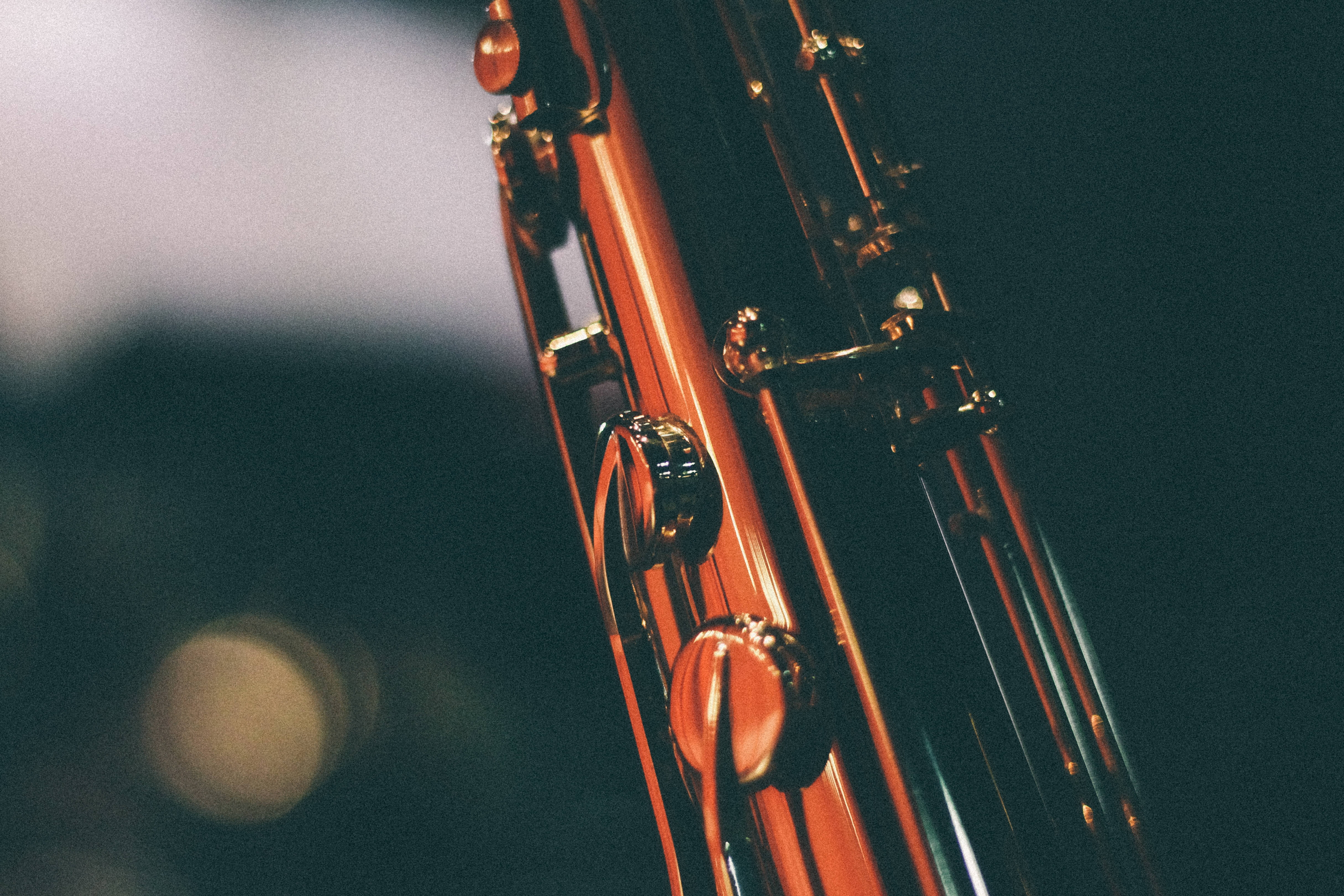 wood - material, indoors, string, saxophone, selective focus, musical instrument, musical equipment, wind instrument, metal, string instrument, still life, HD Wallpaper